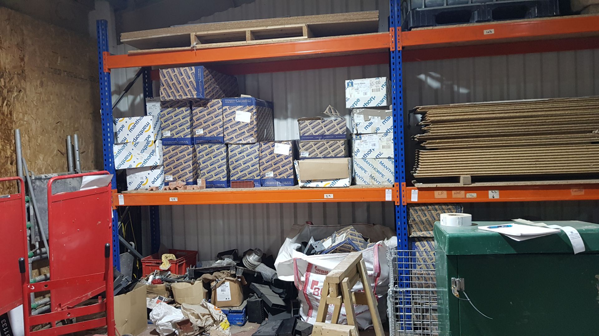 LARGE QUANTITY OF BUILDING PRODUCTS TO INCLUDE - APPROX 30 X BRAND NEW TELESCOPIC UNDERFLOOR VENTS