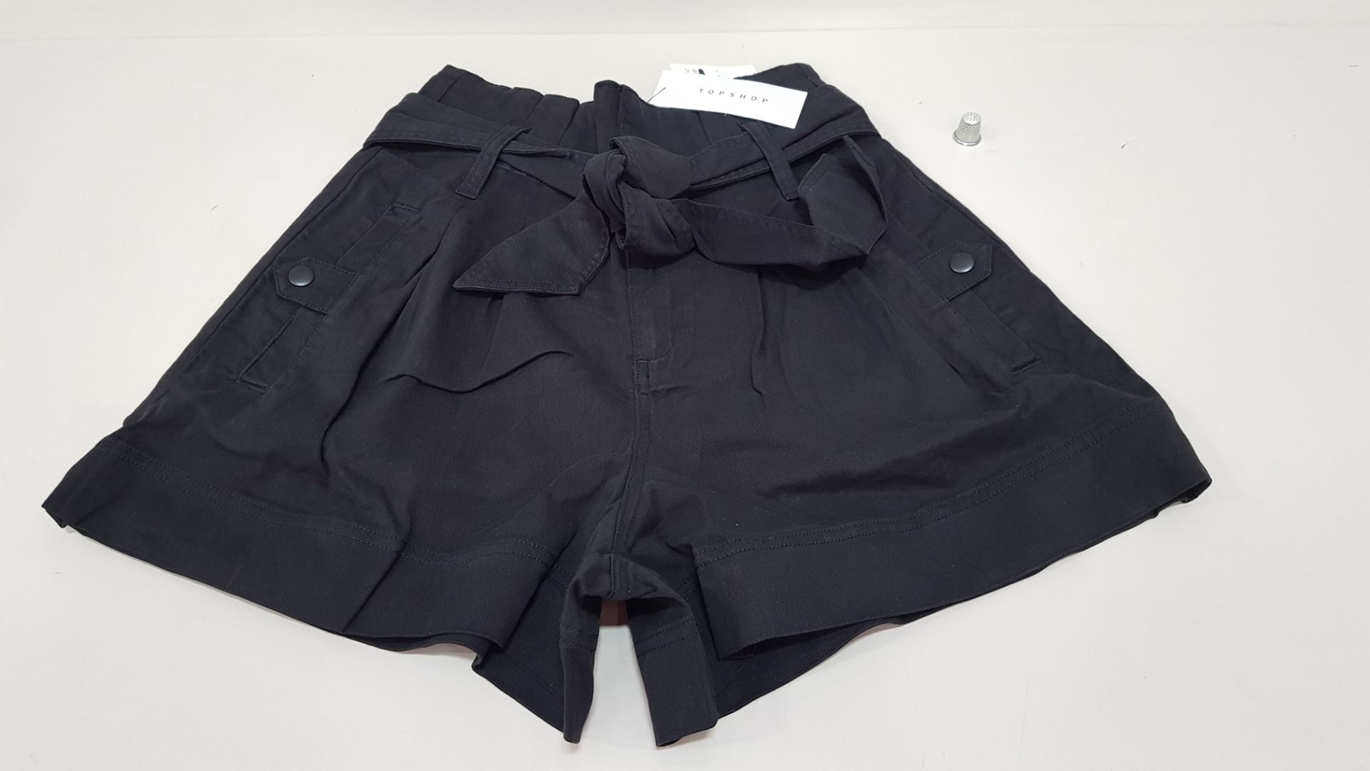 18 X BRAND NEW TOPSHOP SHORTS UK SIZE 10 RRP £29.00 (TOTAL RRP £522.00)