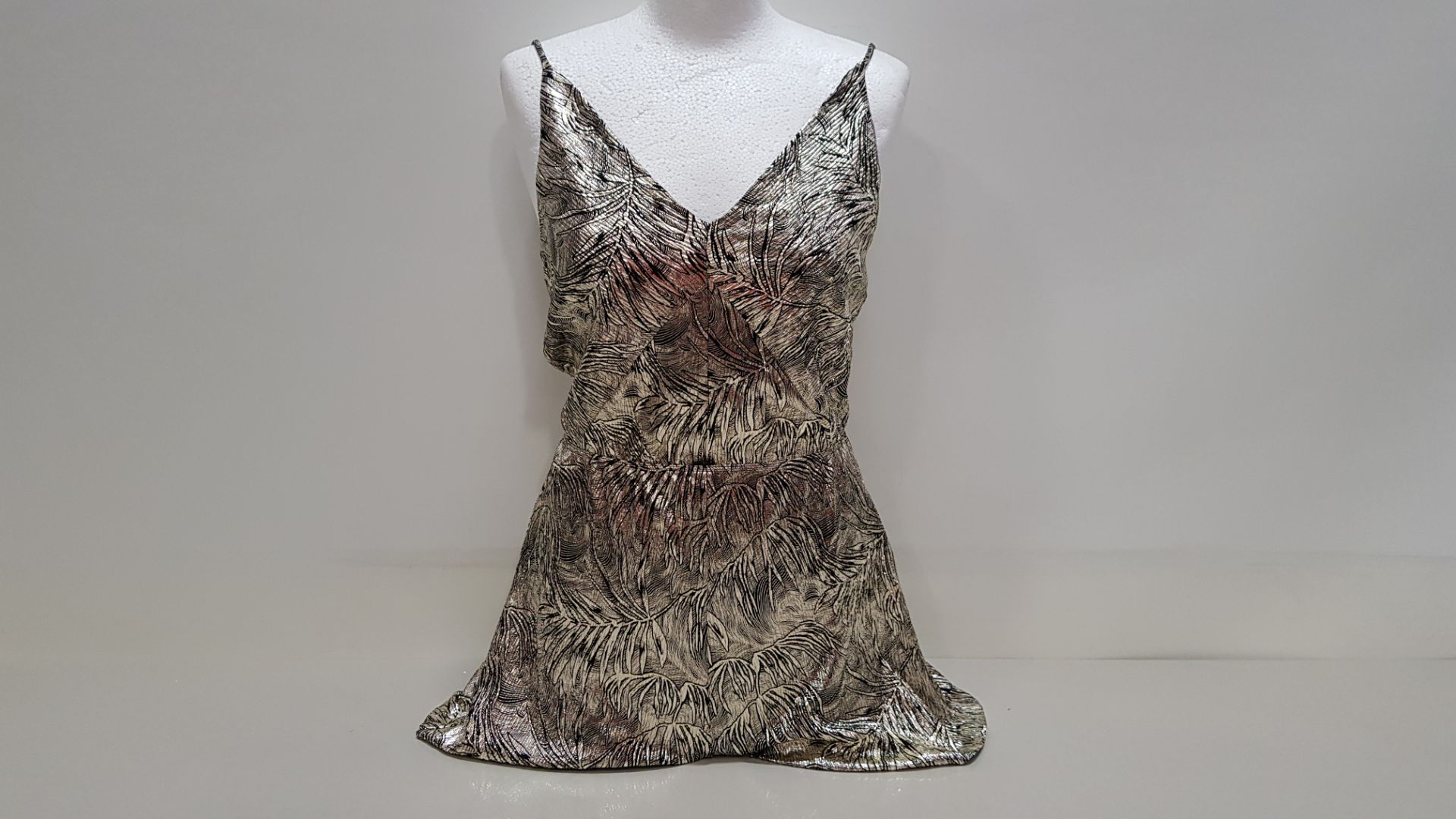 20 X BRAND NEW TOPSHOP GOLD DRESSES UK SIZE 10 RRP £36.00 (TOTAL RRP £720.00)