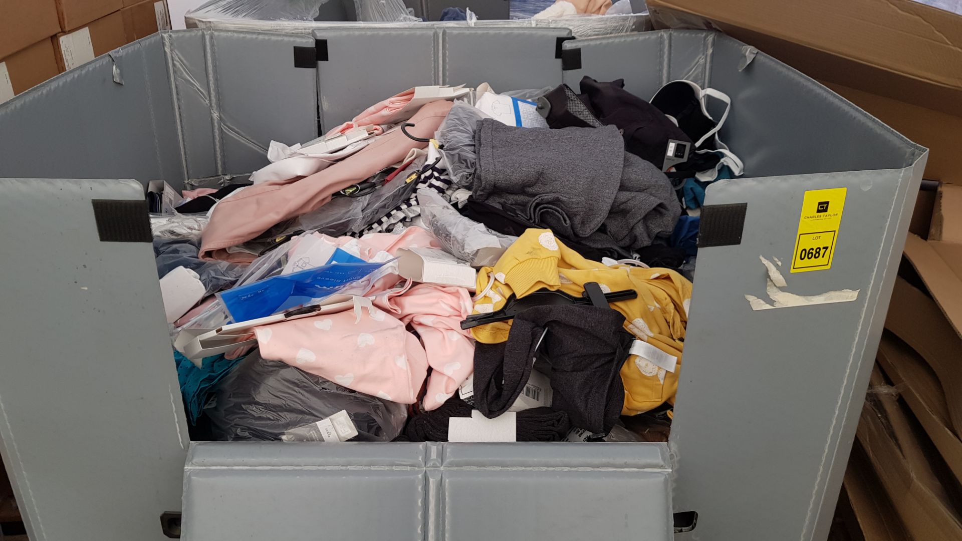 FULL PALLET CONTAINING MENS CARGO SHORTS, MENS UNDERPANTS, LADIES BRAS, KIDS SOCKS AND MENS