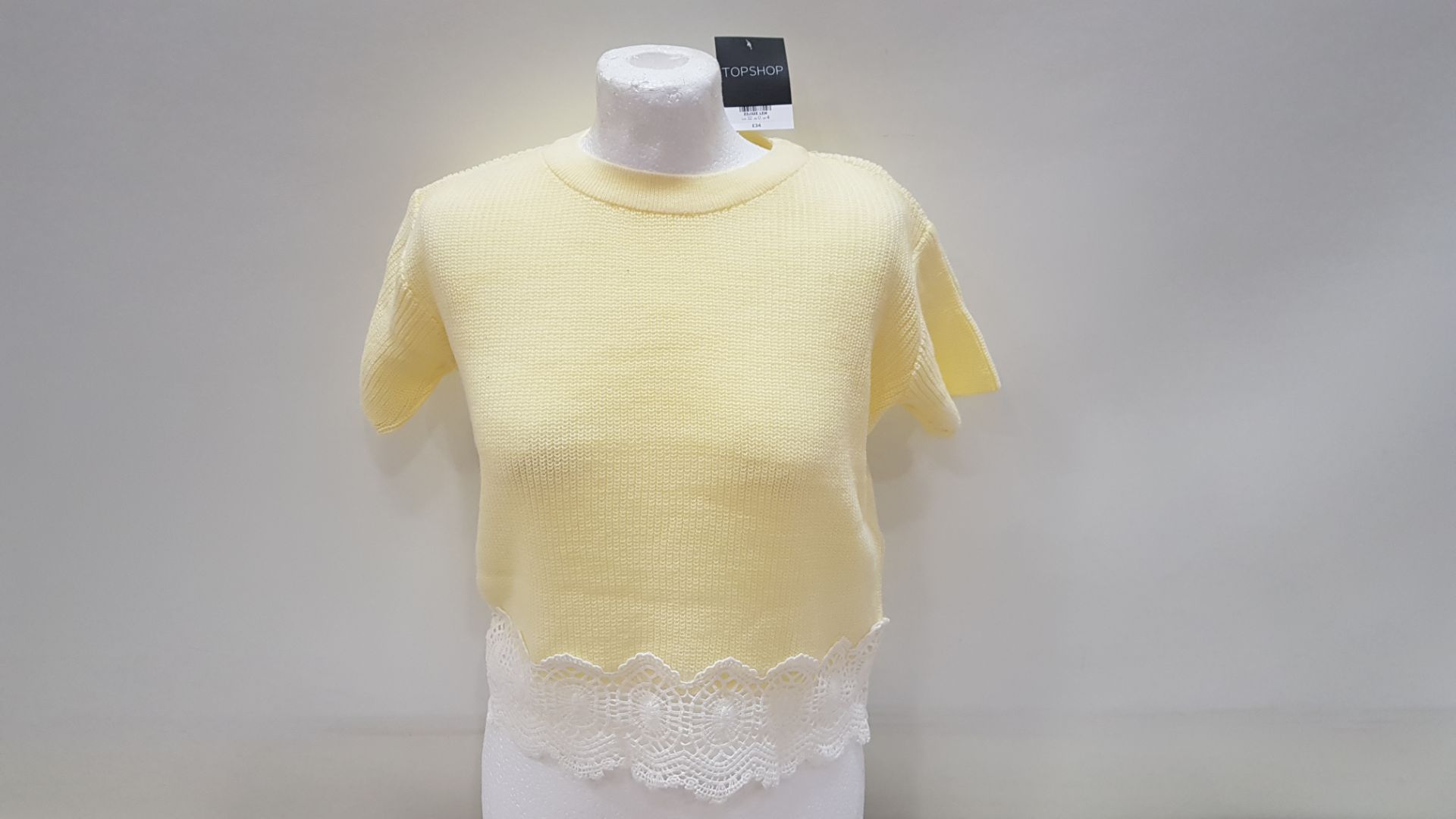20 X BRAND NEW TOPSHOP YELLOW KNITTED T SHIRT SIZE 4 RRP £34.00 (TOTAL RRP £680.00)