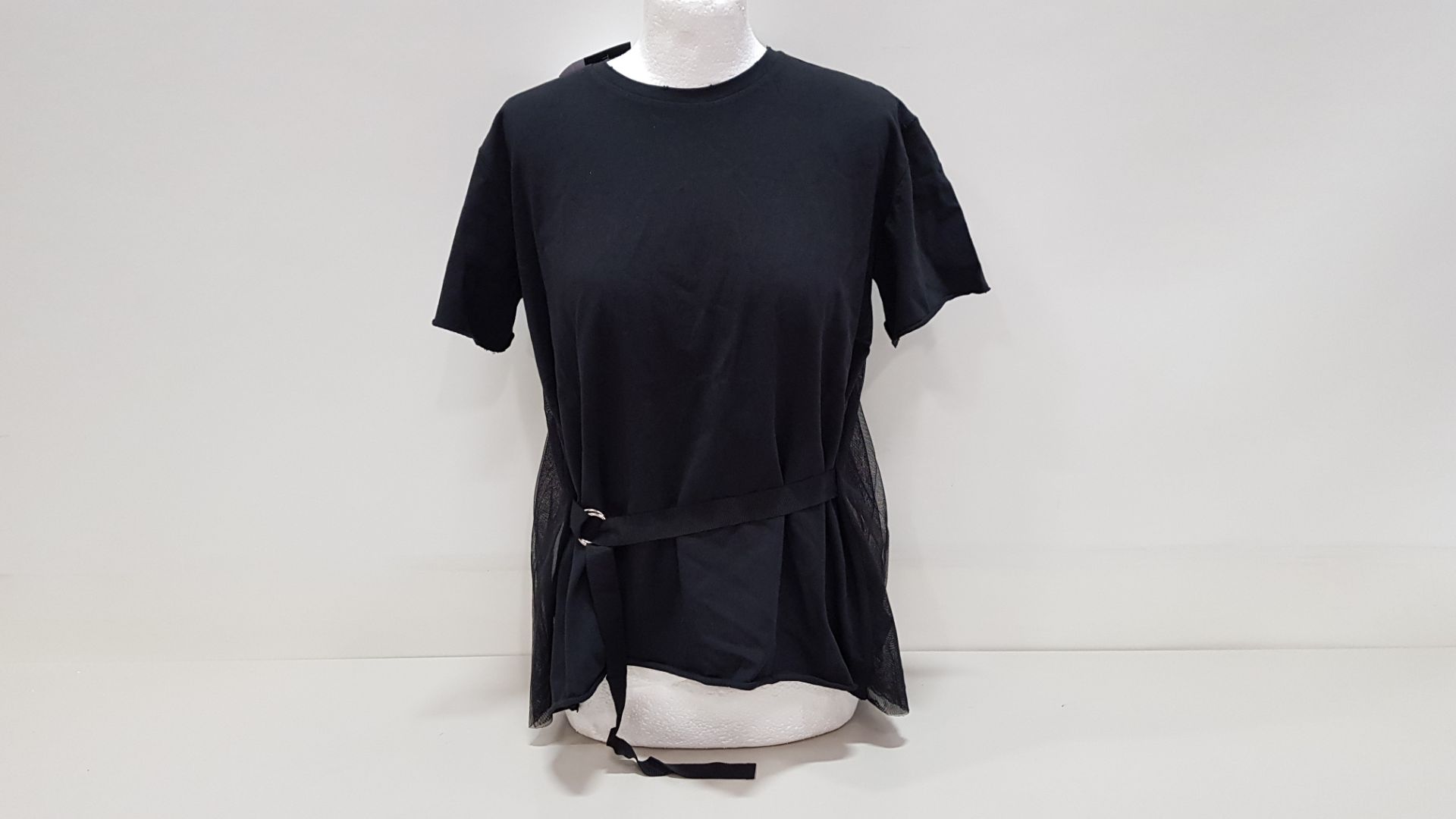 20 X BRAND NEW TOPSHOP BLACK T SHIRTS UK SIZE 6 AND 8 RRP £24.00 (TOTAL RRP £480.00)