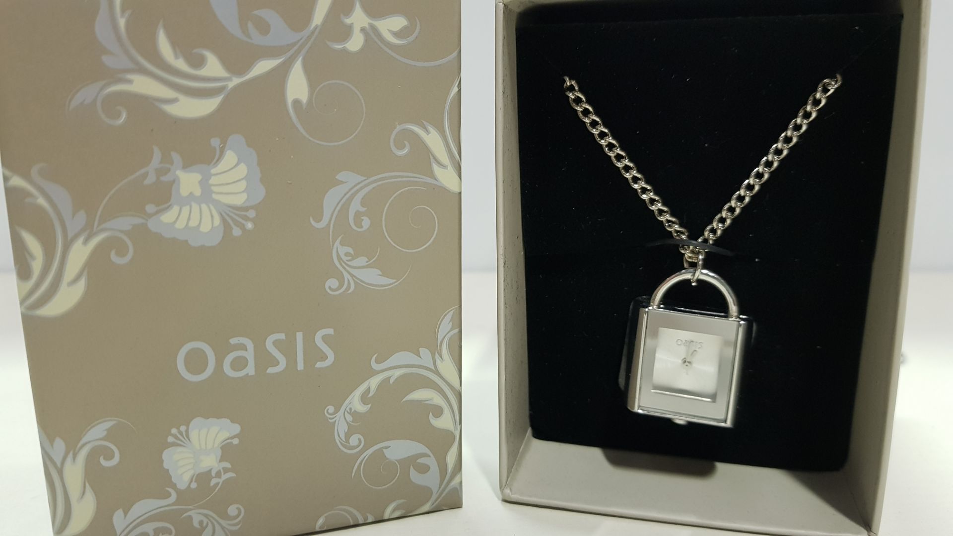 6 X BRAND NEW BOXED OASIS NECKLACE WITH PADLOCK PENDANT TIME PIECE (NOTE BATTERIES EXPIRED)
