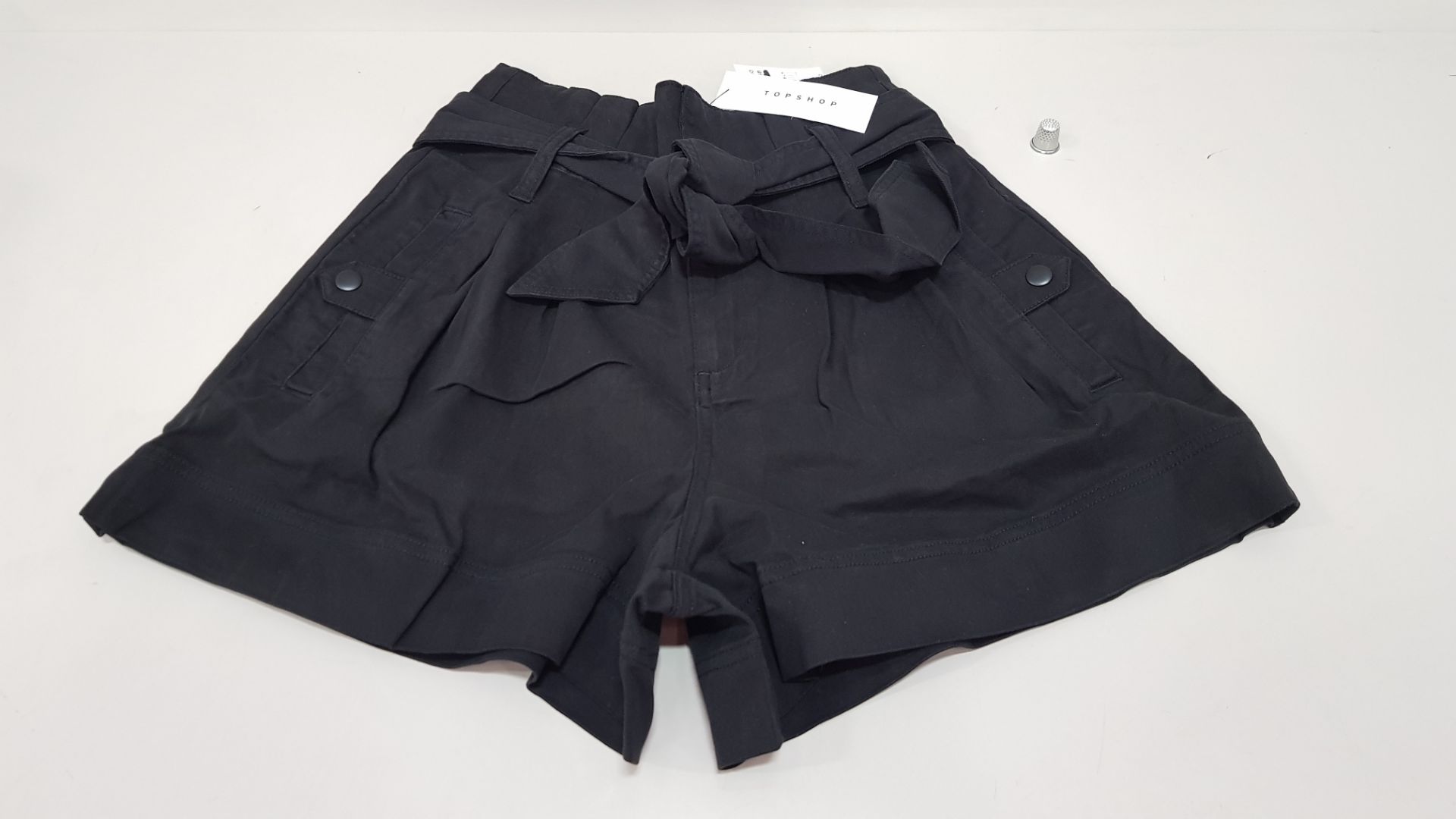 14 X BRAND NEW TOPSHOP SHORTS UK SIZE 6 AND 12 RRP £29.00 (TOTAL RRP £406.00)