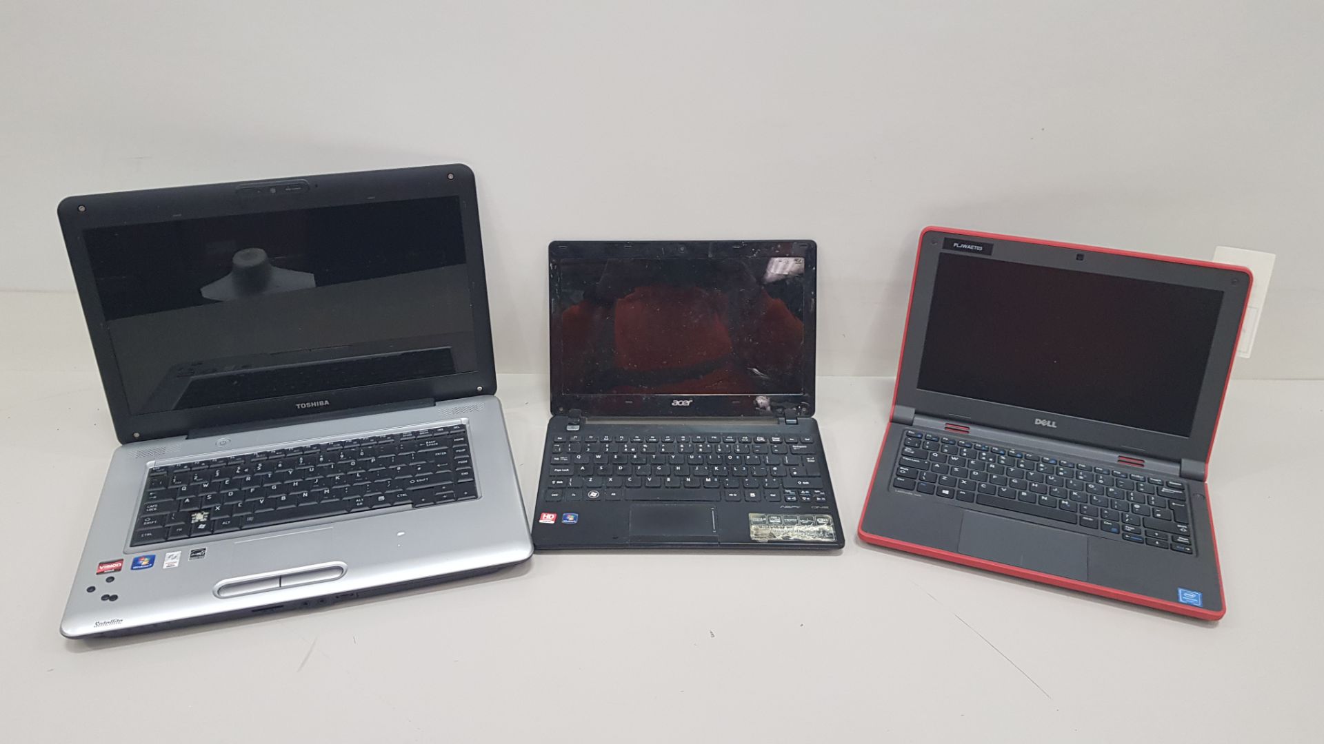 TOSHIBA L450, DELL LATITUDE 3150 AND ACER ASPIRE ONE 725 ALL FOR SPARES