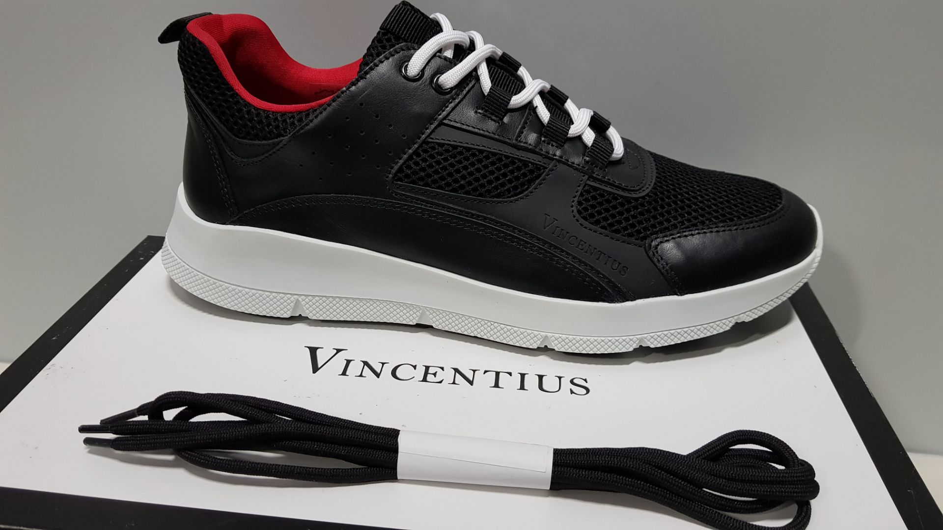 3 X BRAND NEW VINCENTIUS V19S BLACK SNEAKERS UK SIZE 9 RRP £155.00 PP