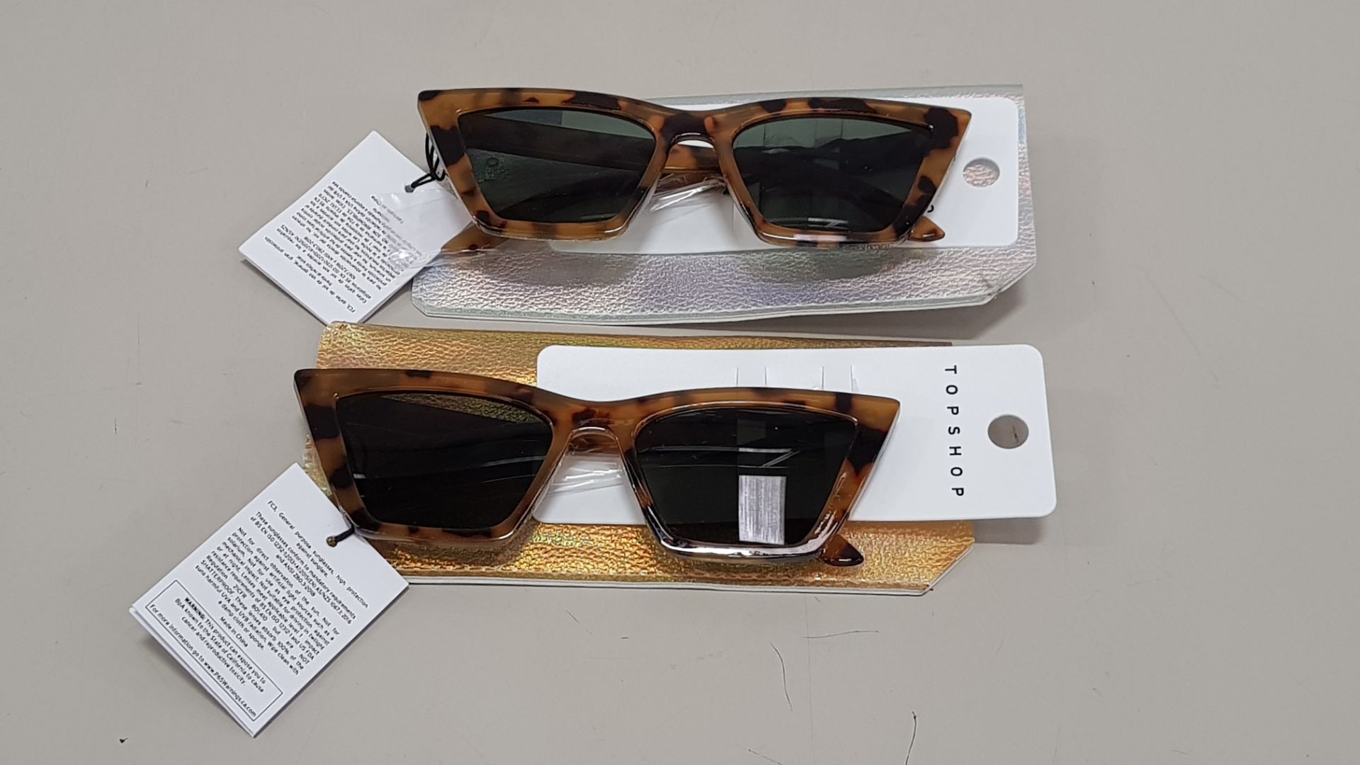 40 X BRAND NEW PACKS OF 2 TOPSHOP SUNGLASSES - IN TORTOISE SHELL DESIGN WITH SLEEVES RRP £14 EACH