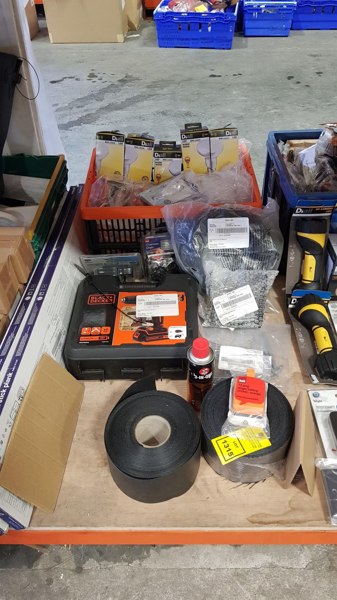 QUARTER BAY CONTAINING ASSORTED BRAND NEW HARDWARE/DIY LOT CONTAINING BLACK AND DECKER DRILL,