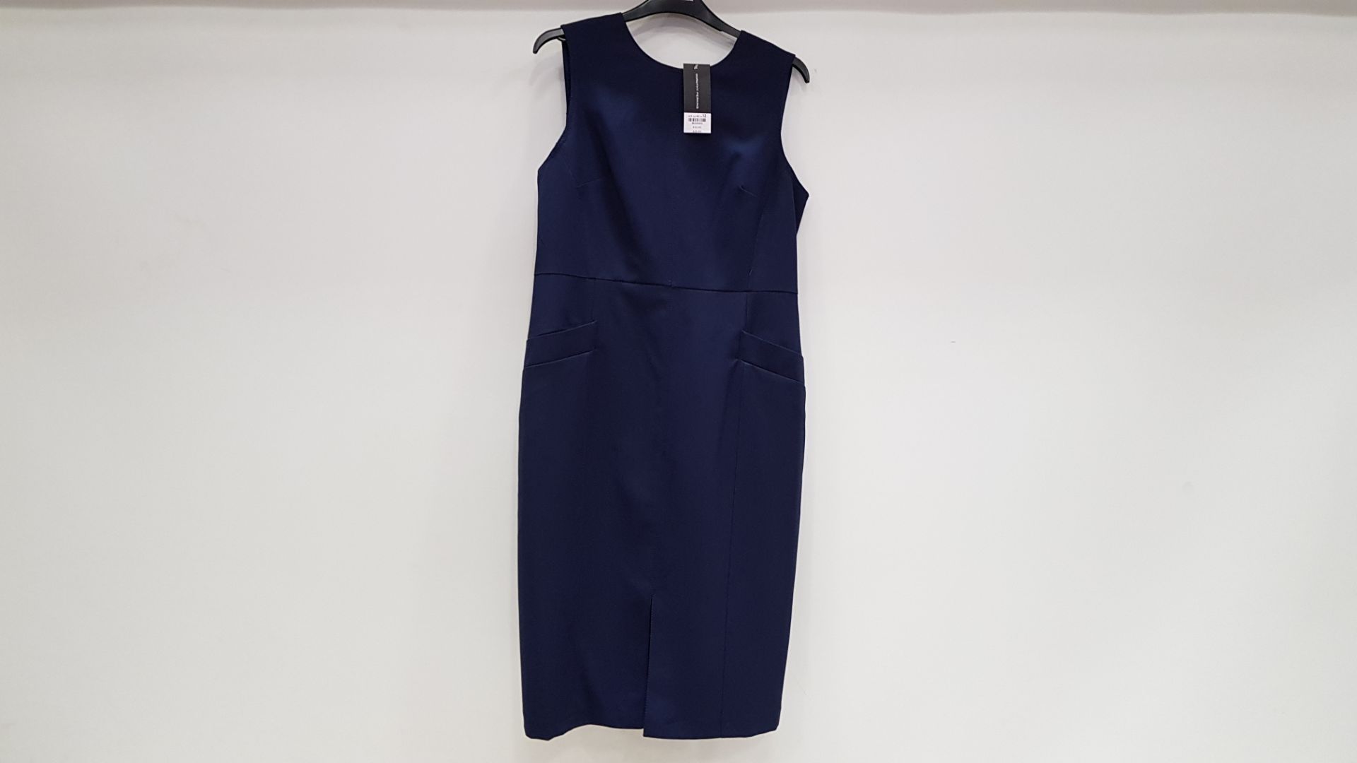 25 X BRAND NEW DOROTHY PERKINS NAVY OPEN BACK ZIP UP DRESSES IN SIZES 6, 8, 10, 12 AND 14 RRP £25 (