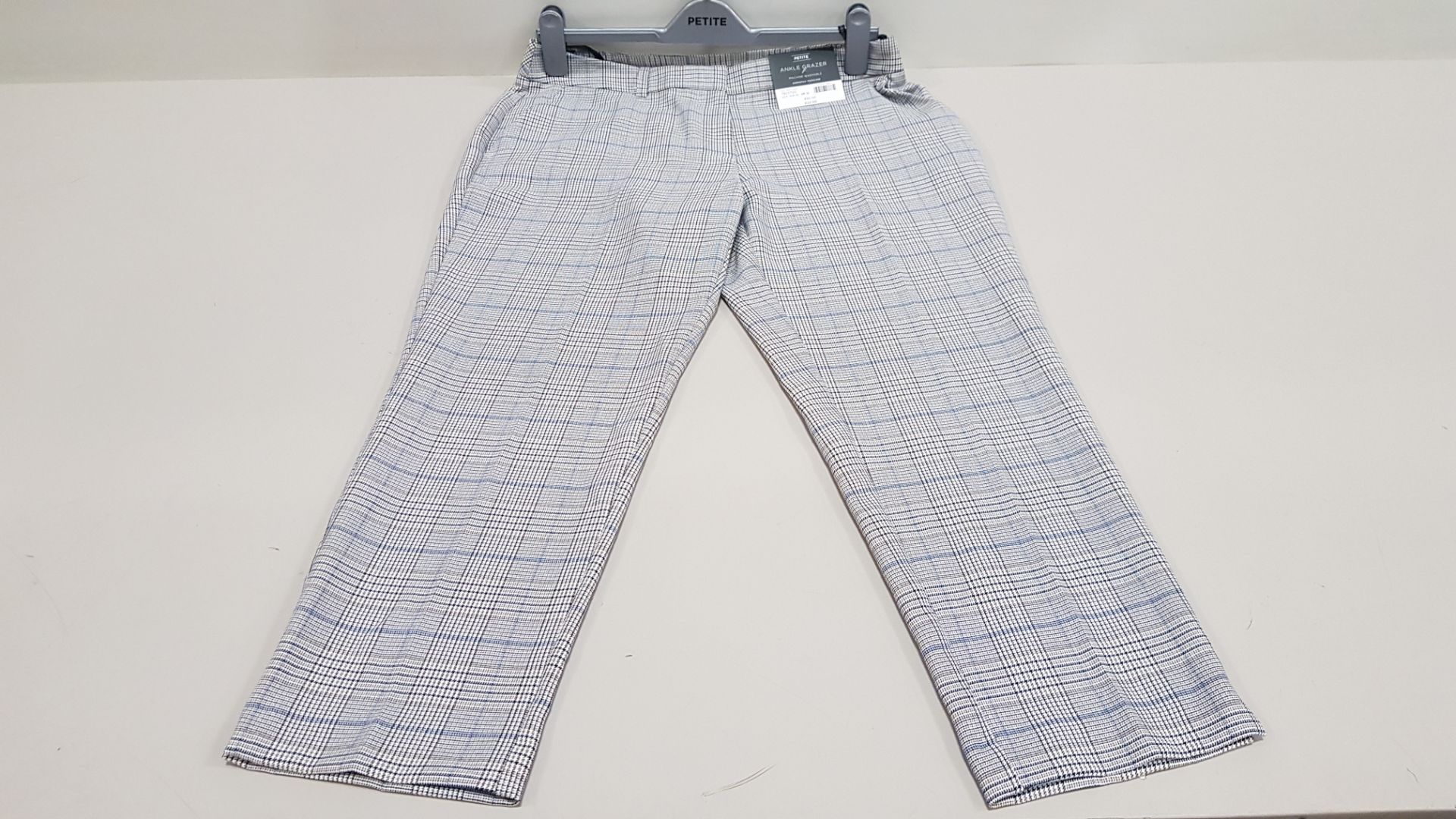 20 X BRAND NEW DOROTHY PERKINS PETITE CHEQUERED ANKLE GRAZER TROUSERS IN SIZES 4, 6, 8, 10 AND 14