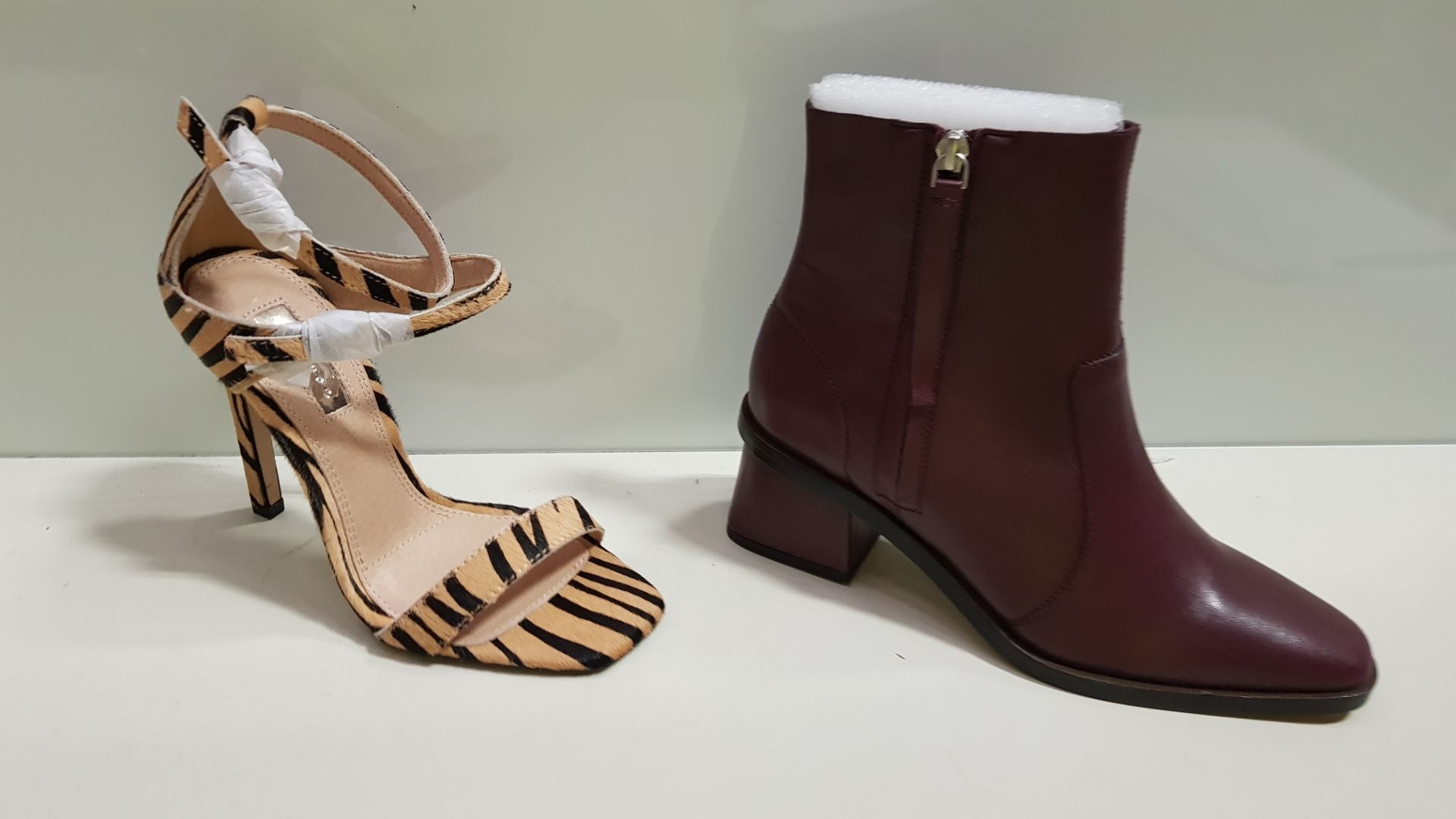 12 PIECE MIXED TOPSHOP SHOE LOT CONTAINING 7 X MARGOT BURGUNDY HEELED ZIP UP ANKLE BOOTS SIZE 4