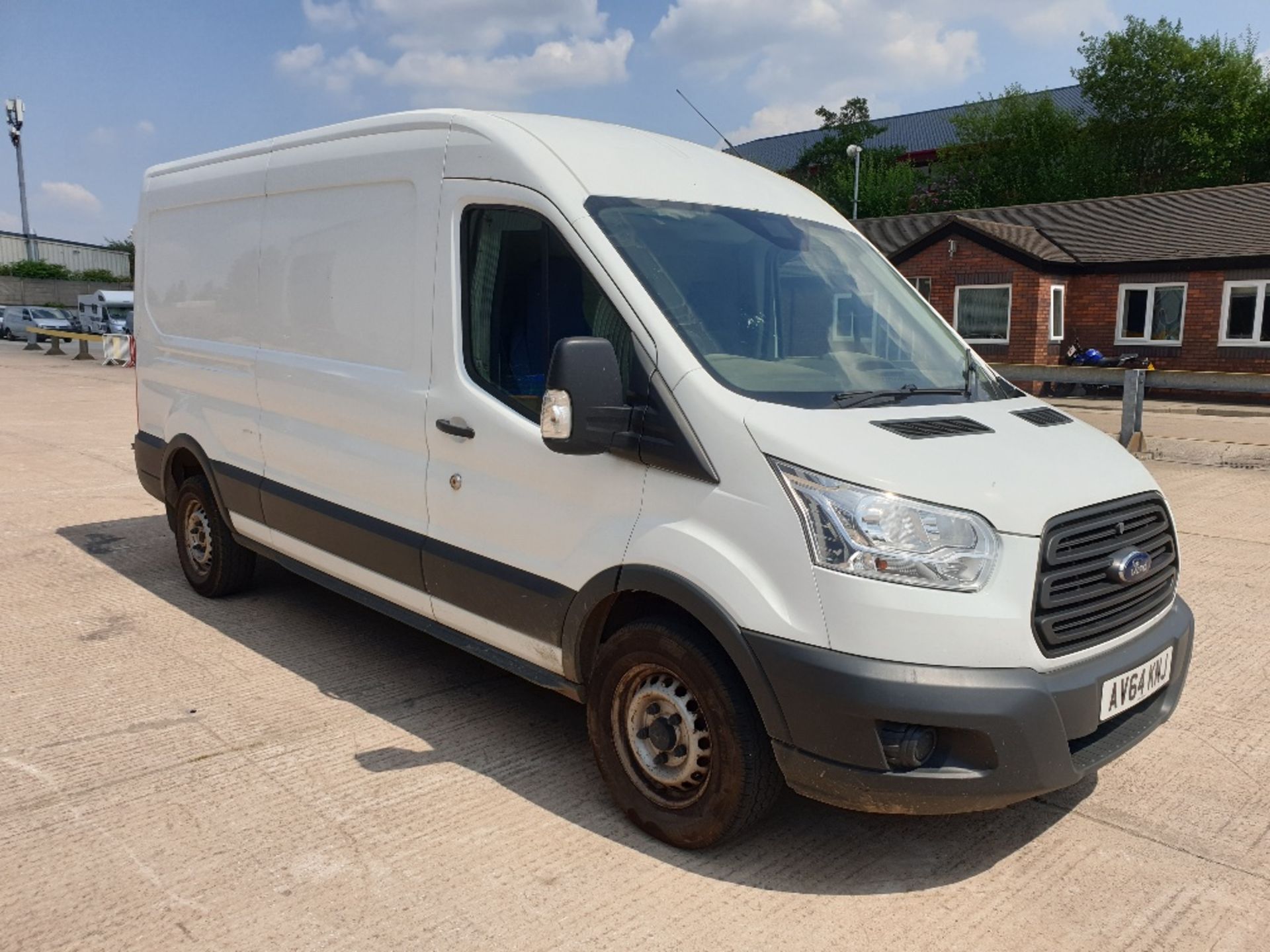 WHITE FORD TRANSIT 350 L3 125PS HZ. ( DIESEL ) Reg : AV64KNJ Mileage : 151309 Details: WITH 1 KEY,