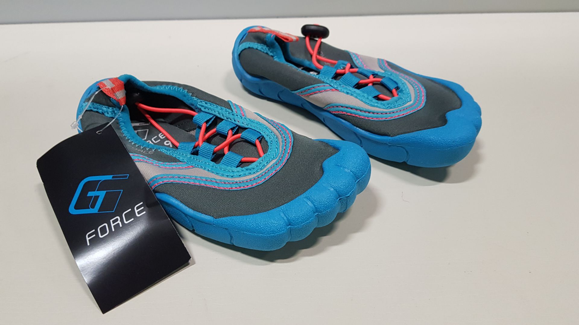 30 X BRAND NEW G FORCE BLUE/ CORAL AQUA SHOES SIZE JUNIOR 9