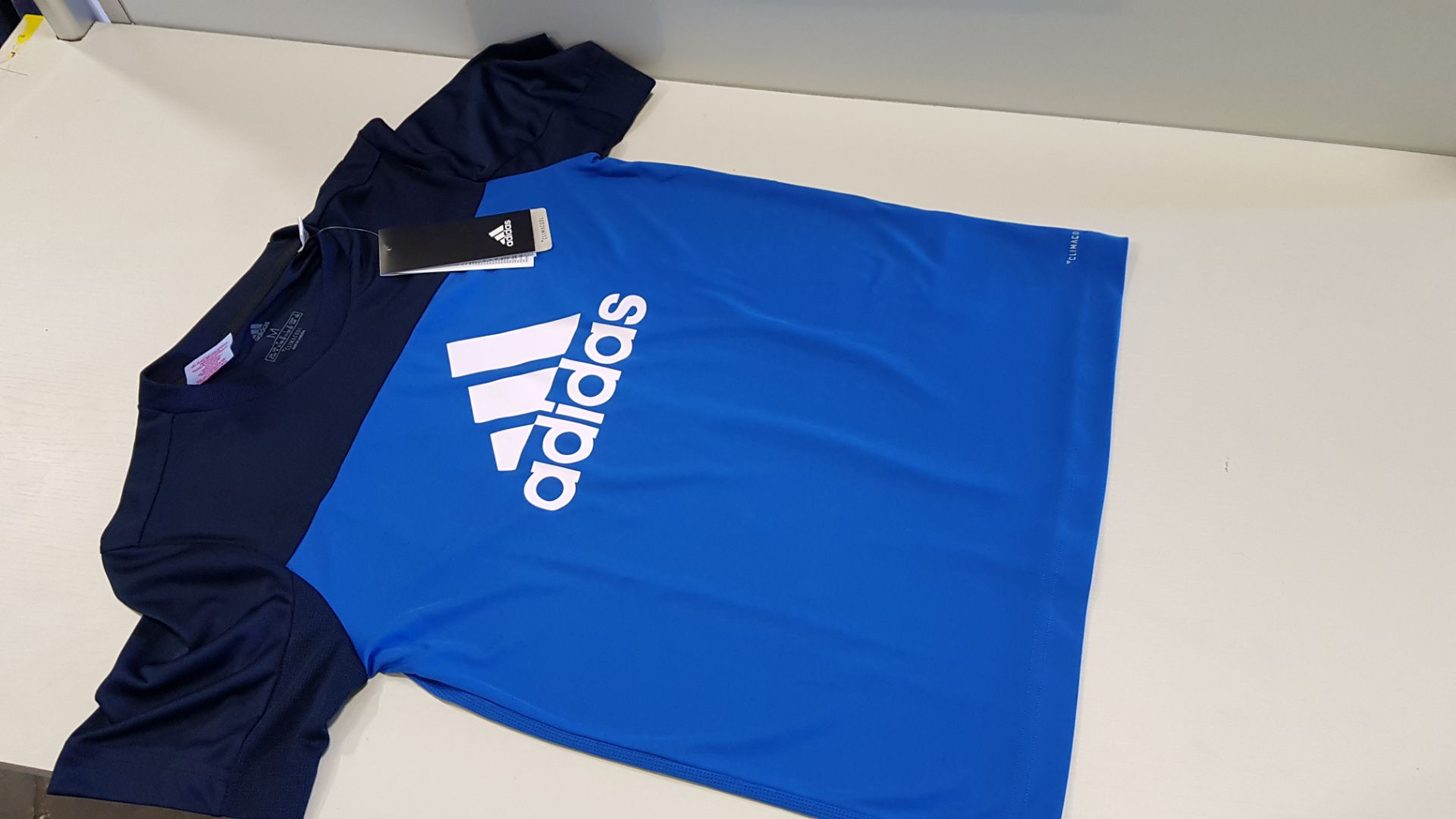 7 X BRAND NEW ADIDAS KIDS BLUE T SHIRTS IN VARIOUS SIZES