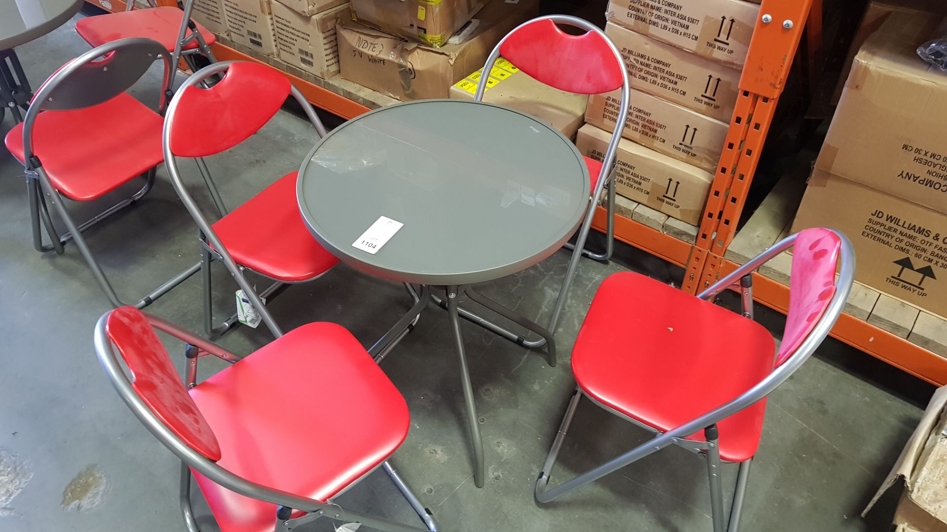 1 X RED & GREY PARIS BISTRO / GARDEN / CAFÉ ROUND TABLE & 4 FOLDING CHAIR SET