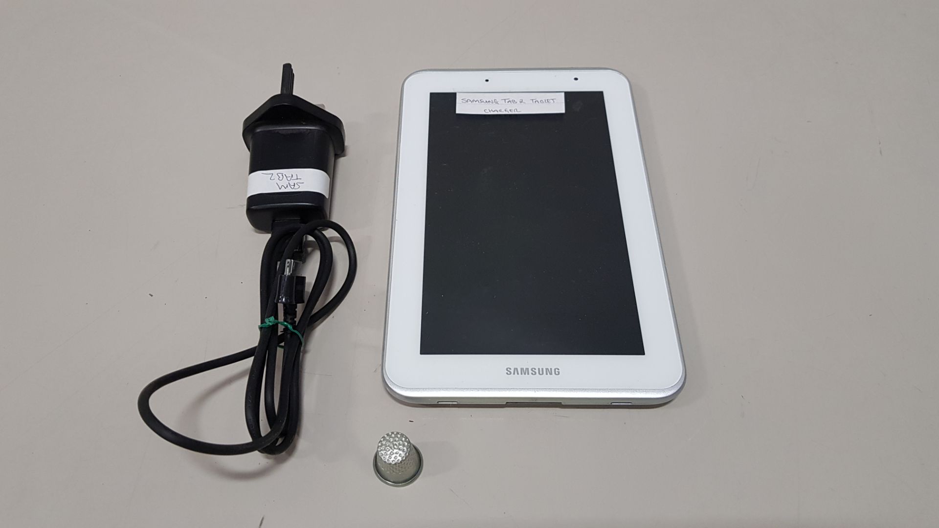 SAMSUNG TAB 2 TABLET - WITH CHARGER