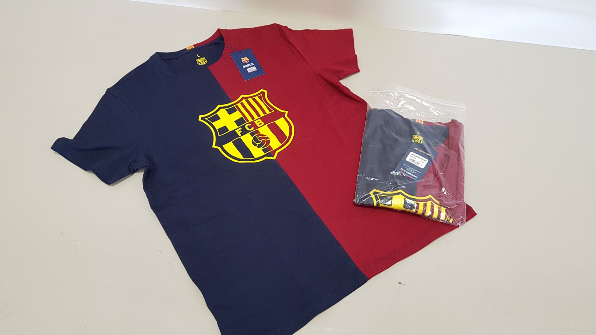 25 X BRAND NEW FC BARCELONA NAVY AND BURGUNDY SHORT SLEEVED T SHIRTS SIZE LARGE