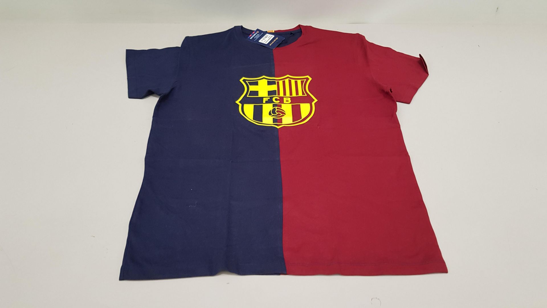 20 X BRAND NEW BARCA STORE OFFICIAL MERCHANDISE FC BARCELONA NAVY AND BURGUNDY SHORT SLEEVED TOPS