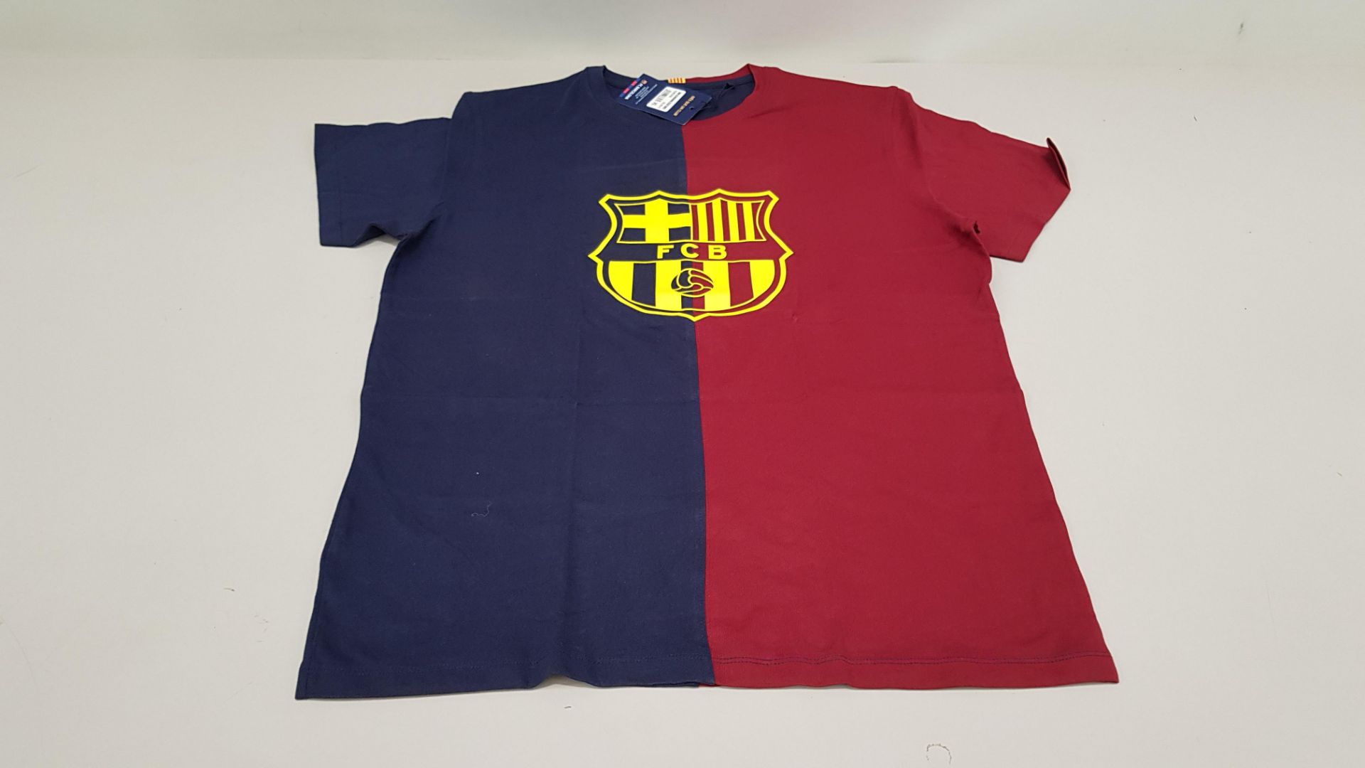 20 X BRAND NEW BARCA STORE OFFICIAL MERCHANDISE FC BARCELONA NAVY AND BURGUNDY SHORT SLEEVED TOPS