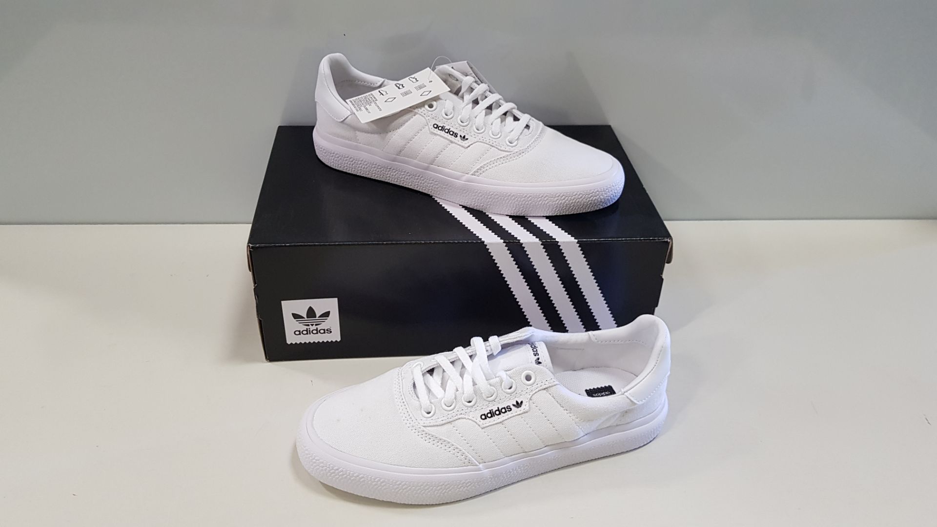 6 X BRAND NEW ADIDAS ORIGINALS TRIPLE WHITE 3MC TRAINERS UK SIZE 5 AND 5.5 (PLEASE NOTE SOME SHOES