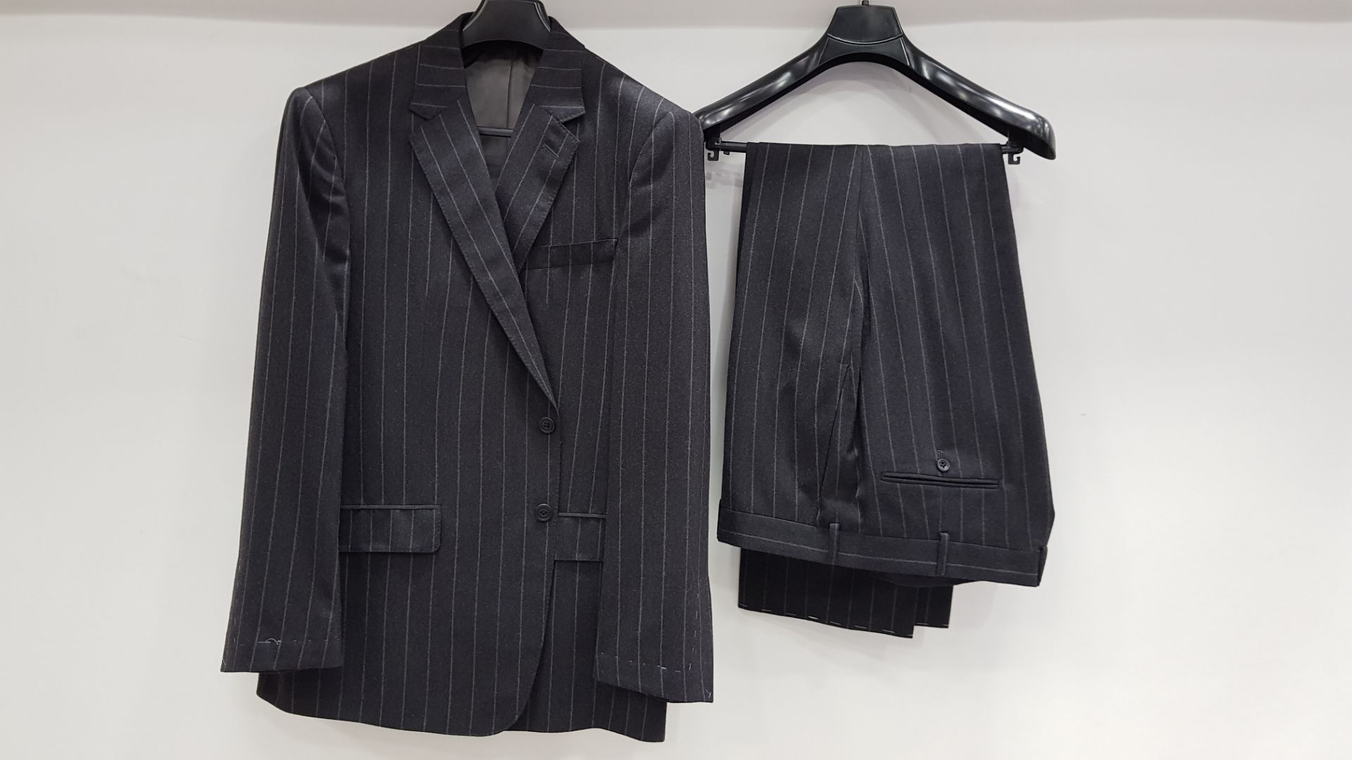 3 X BRAND NEW LUTWYCHE HAND TAILORED CHARCOAL PIN STRIPED SUITS IN SIZES UK 44R AND 46R (PLEASE NOTE