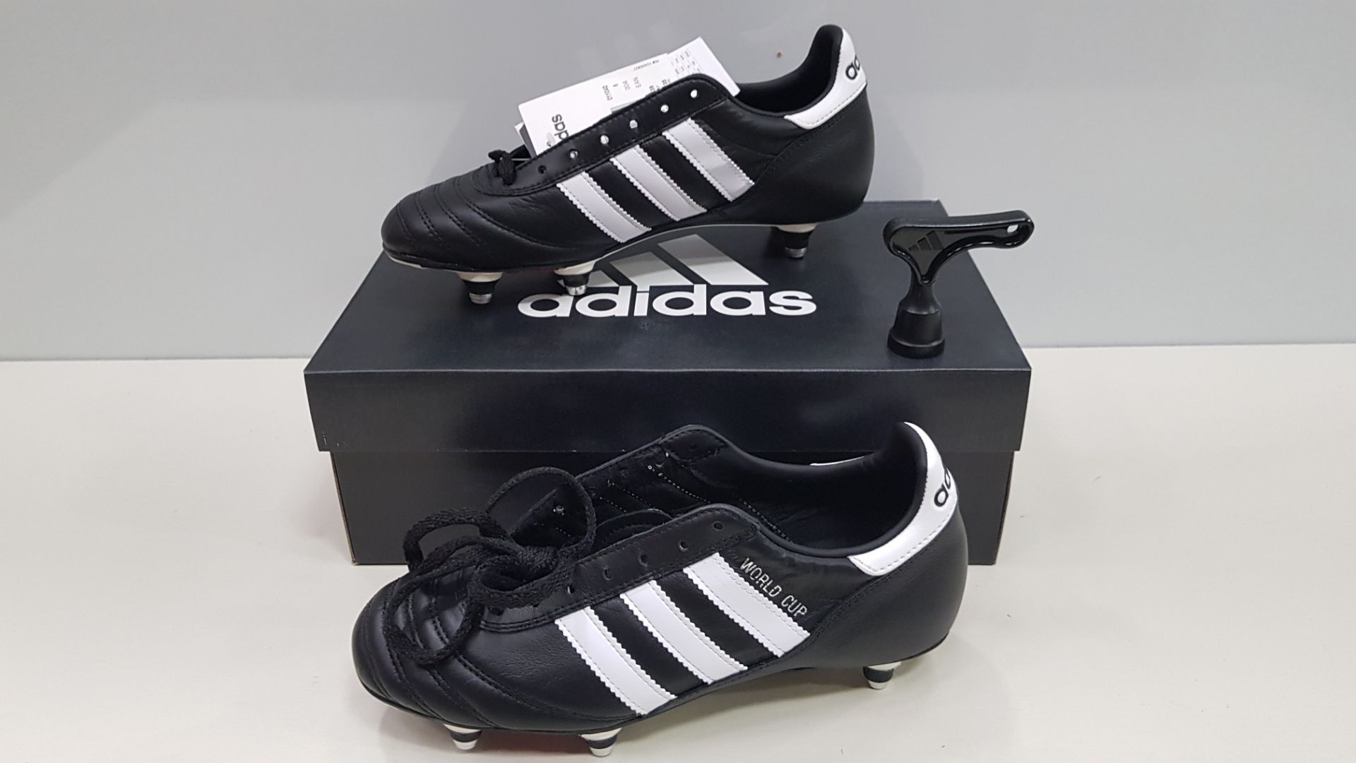 4 X BRAND NEW ADIDAS BLACK AND WHITE OLD SCHOOL WORLD CUP FOOTBALL BOOTS IN UK SIZE 5