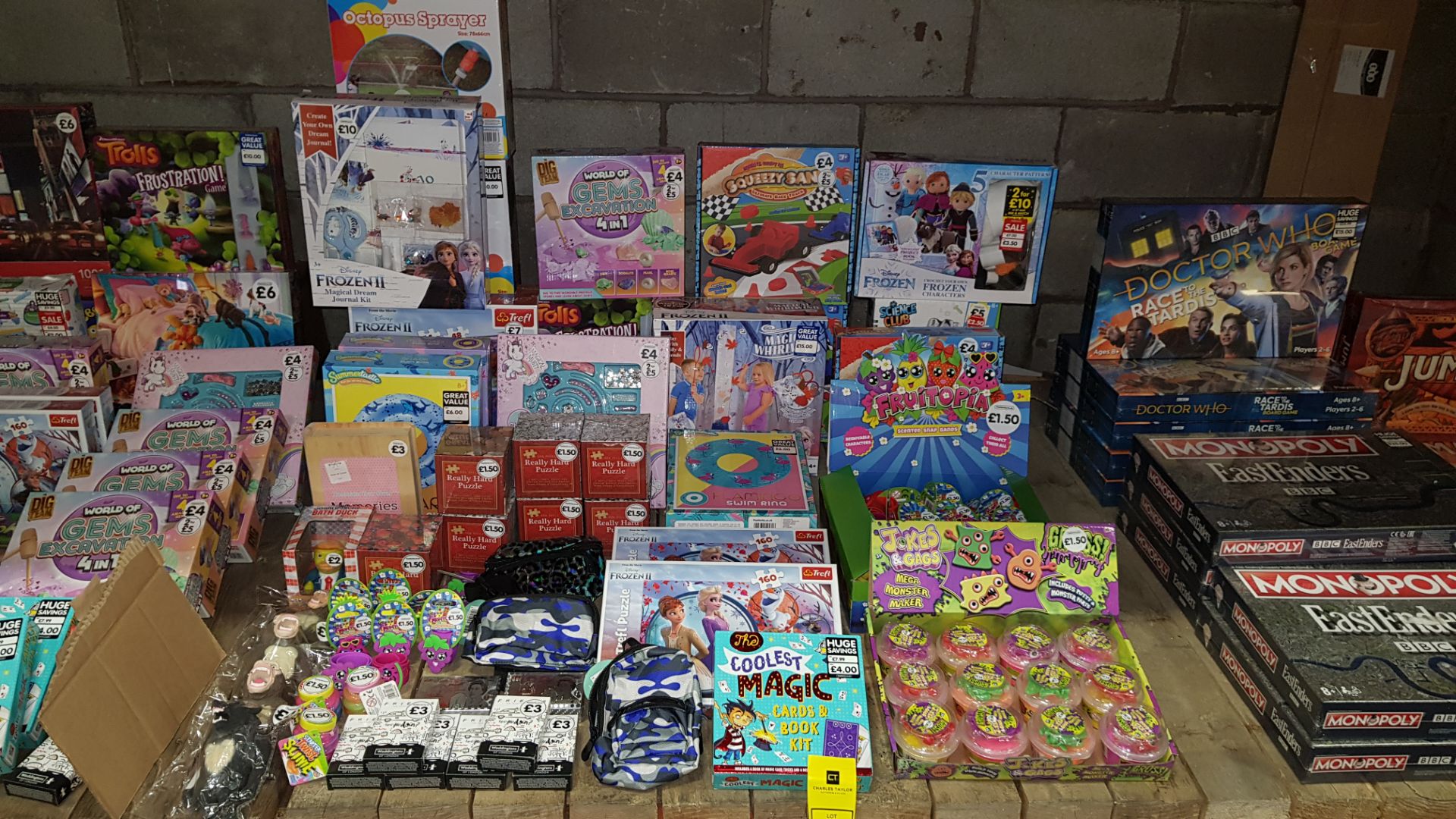 LARGE QUANTITY ASSORTED TOY LOT CONTAINING FROZEN 2 MAGICAL DREAM JOURNAL KIT, MEGA MOSTER MAKER,