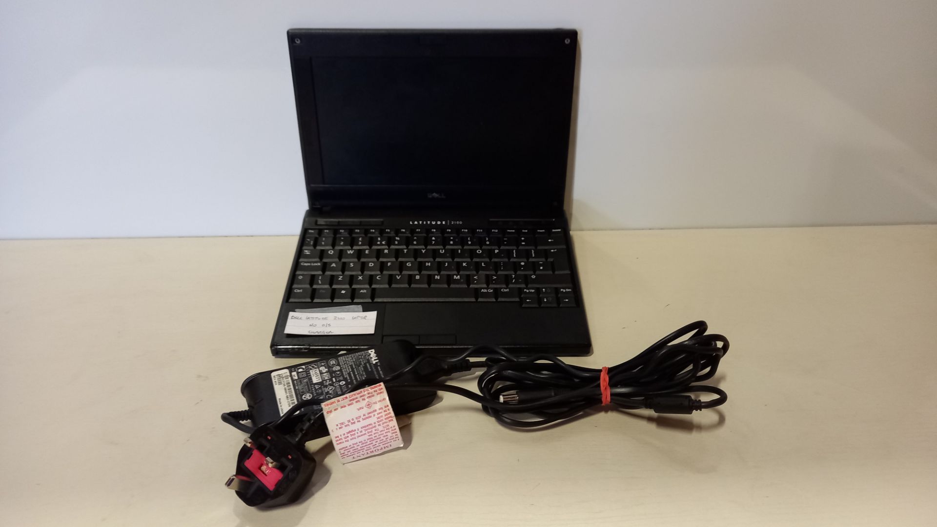DELL LATITUDE 2100 LAPTOP NO O/S - WITH CHARGER