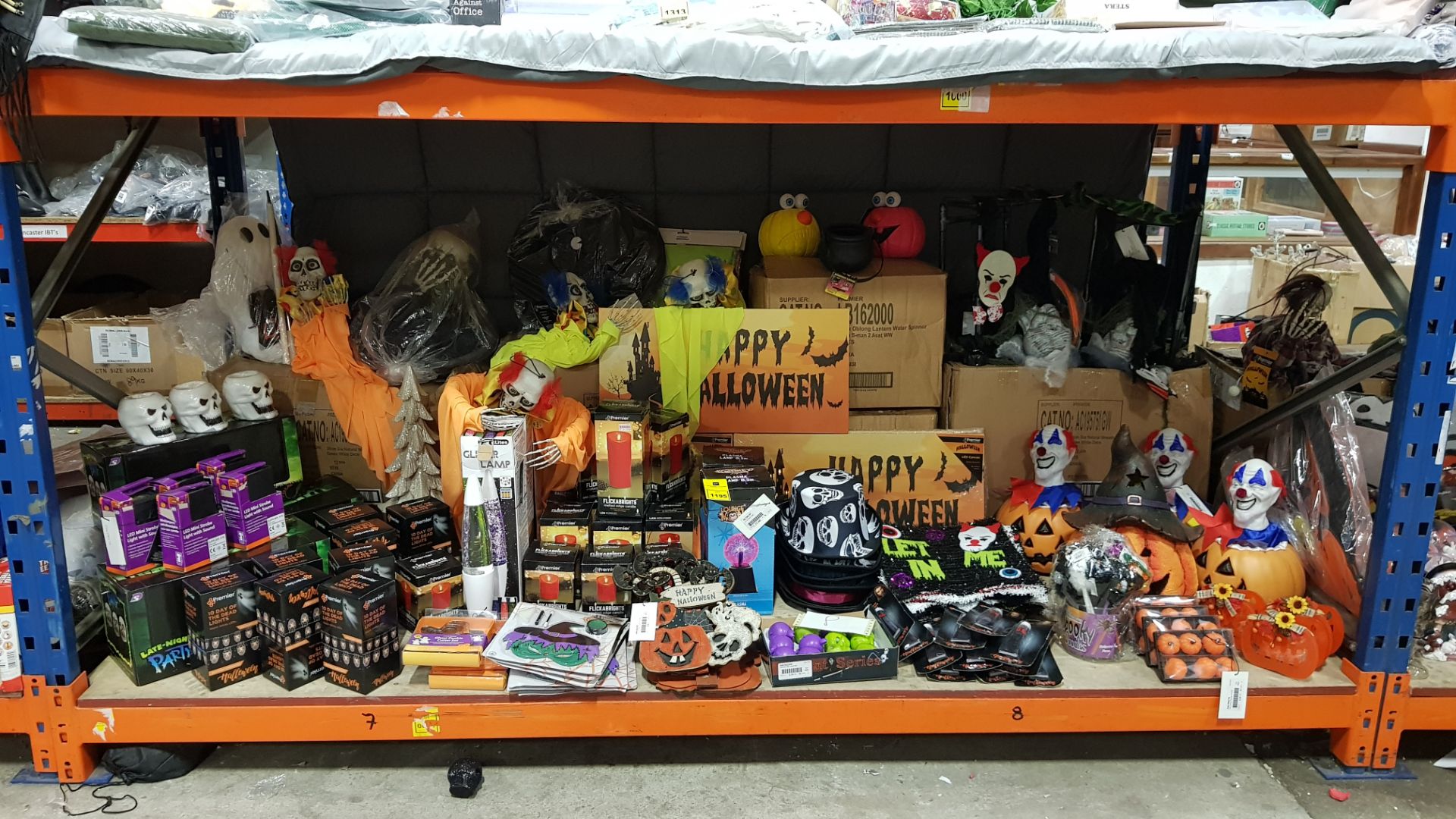 LARGE QUANTITY ASSORTED BRAND NEW PREMIER HALLOWEEN DECORATIONS LOT IE PLASMA LAMP, CANDLES, DAY