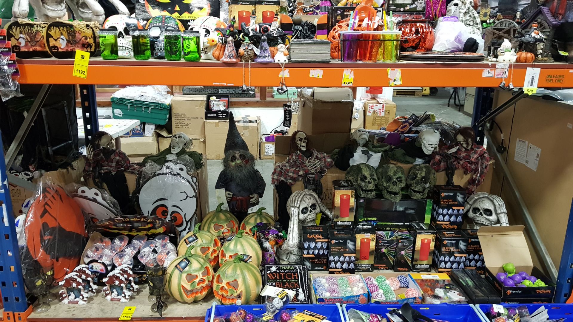 LARGE QUANTITY ASSORTED BRAND NEW PREMIER HALLOWEEN DECORATIONS LOT IE GHOST SKULL LIGHTS, LED LIGHT