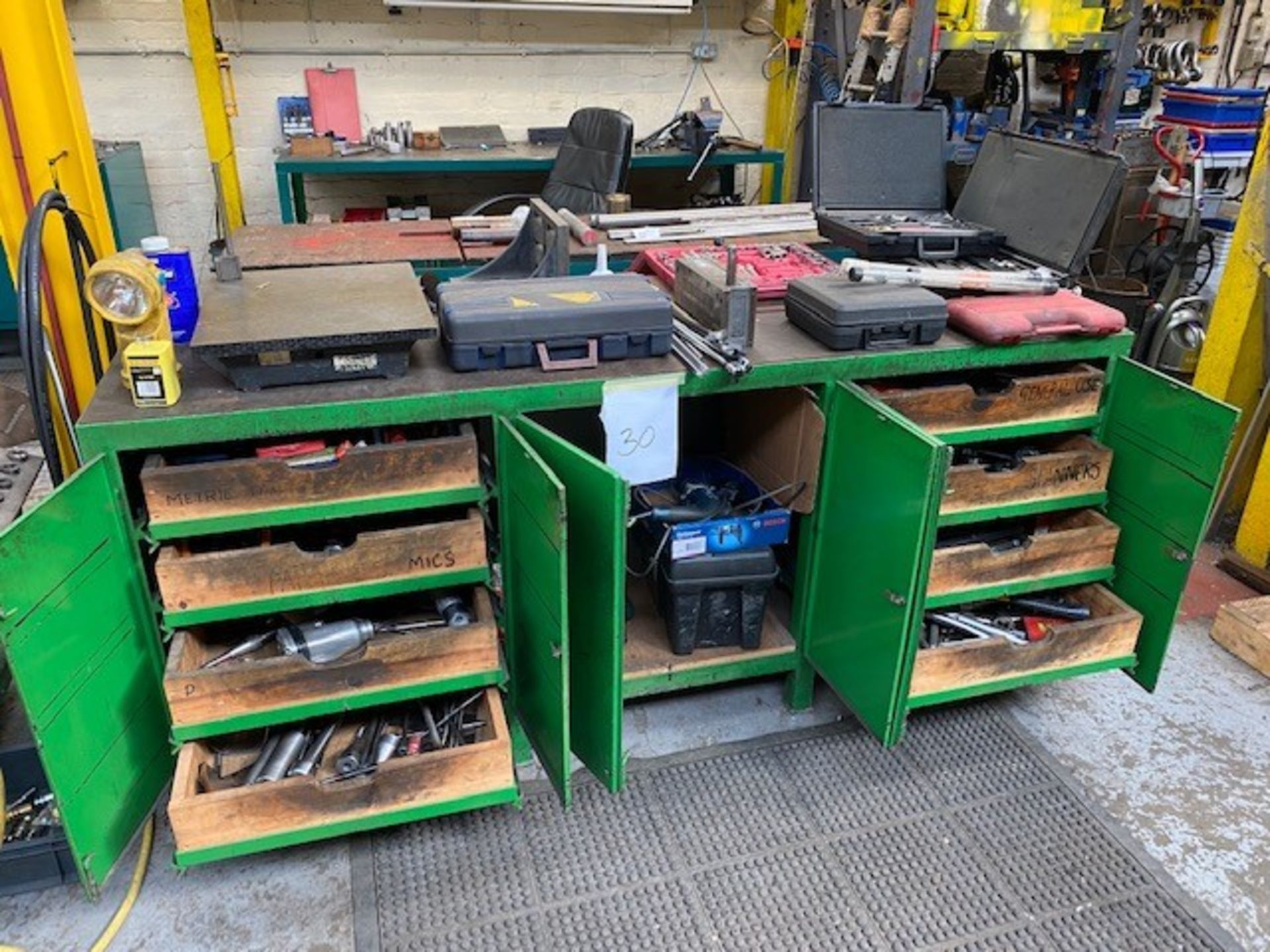 METAL WORK STATION AND CONTENTS TO INCLUDE: APPROX 300 VARIOUS TOOLS, i.e. SOCKET SETS, DRILLS,