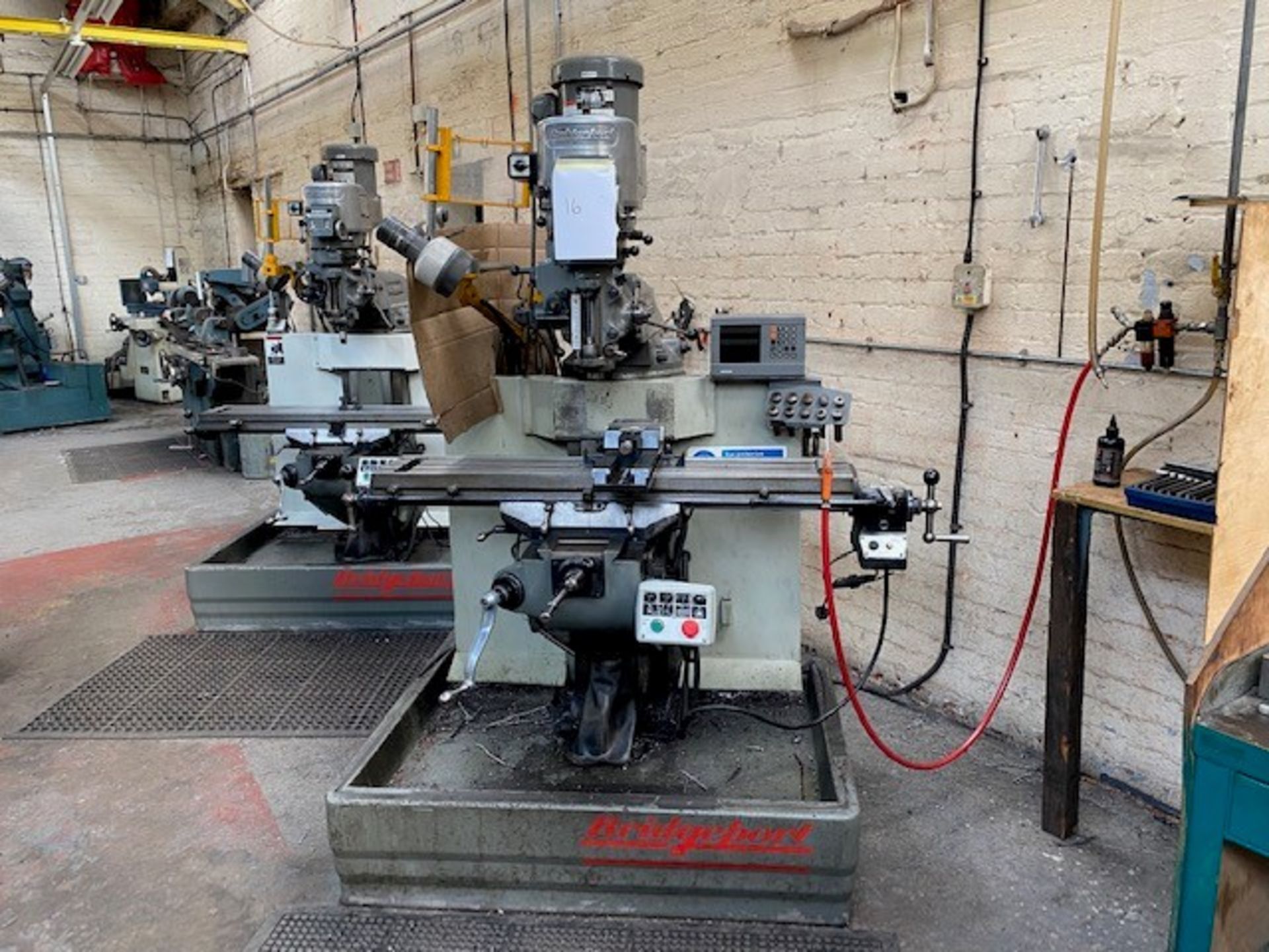 BRIDGEPORT MILLING MACHINE WITH HEIDENHAINS MEASURE TO INCLUDE COLLITS AND VICE DIGITAL HEAD CUT