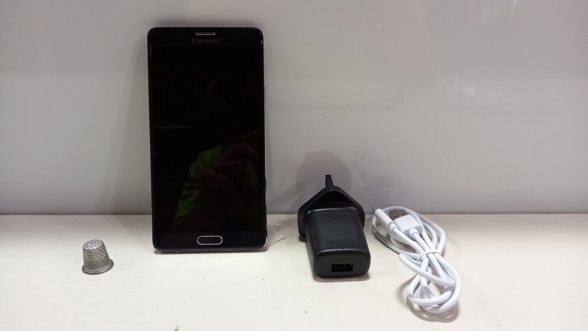 1 X SAMSUNG NOTE 4 PHONE LIVE DEMO UNIT - WITH CHARGER