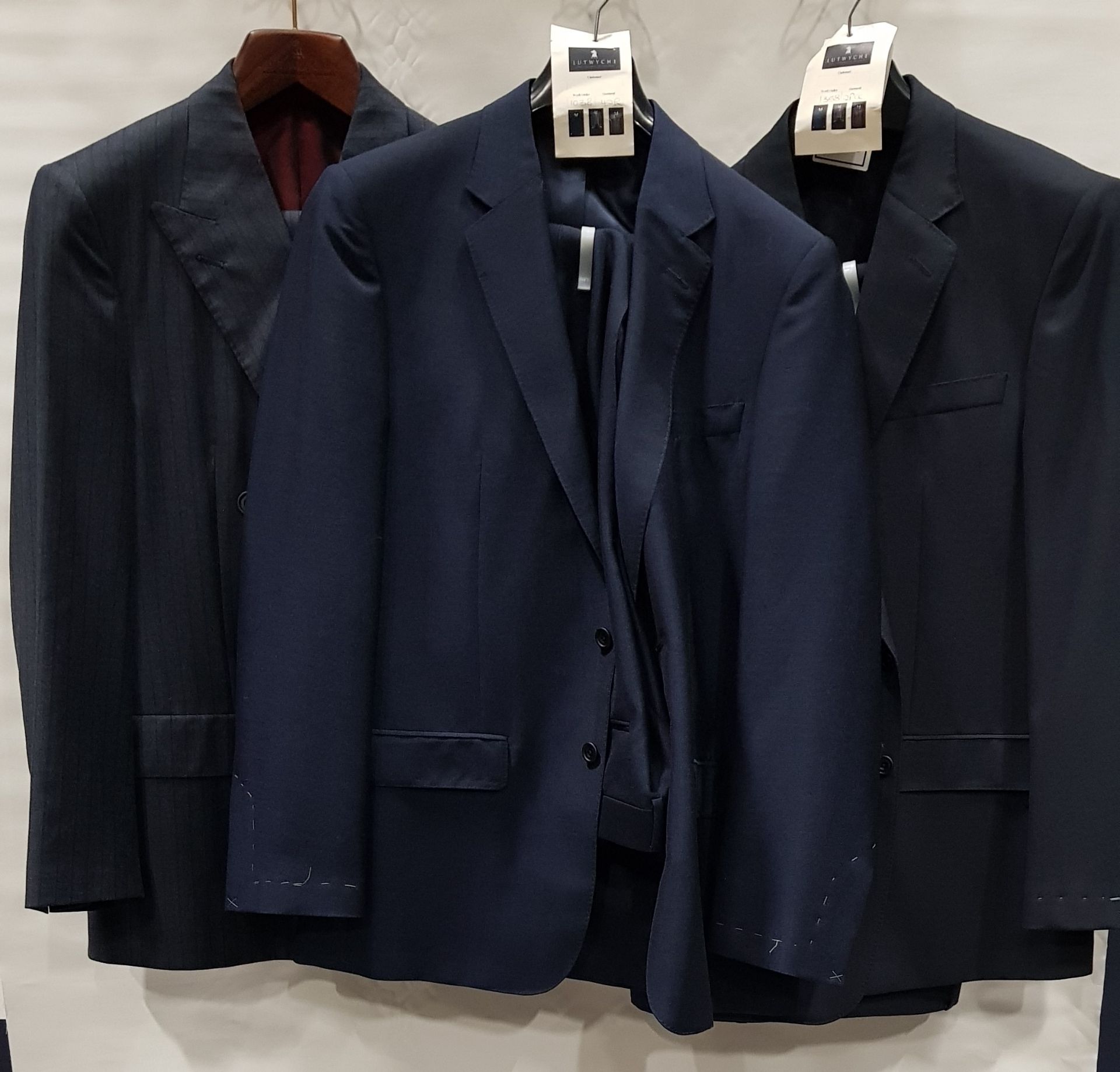 3 X BRAND NEW LUTWYCHE 2 PC DARK BLUE SHADES MATCHING SUITS SIZES 44R, 40, 42R (NOTE NOT FULLY