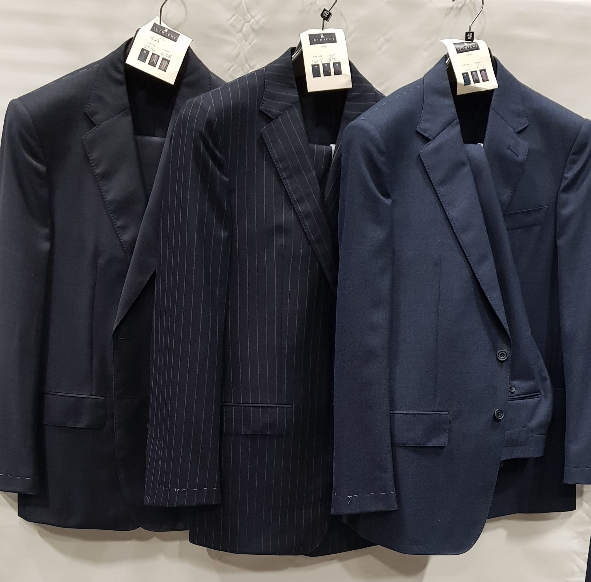 3 X BRAND NEW LUTWYCHE 2 PC DARK BLUE SHADES MATCHING SUITS SIZES 40L, 42R, 42R (NOTE NOT FULLY