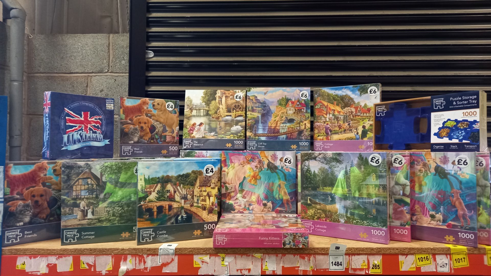 APPROX 40 PIECE LOT OF ASSORTED JIGSAWS IE CASTLE COMBE, SUMMER COTTAGE, DOGS, FUNNY KITTENS,