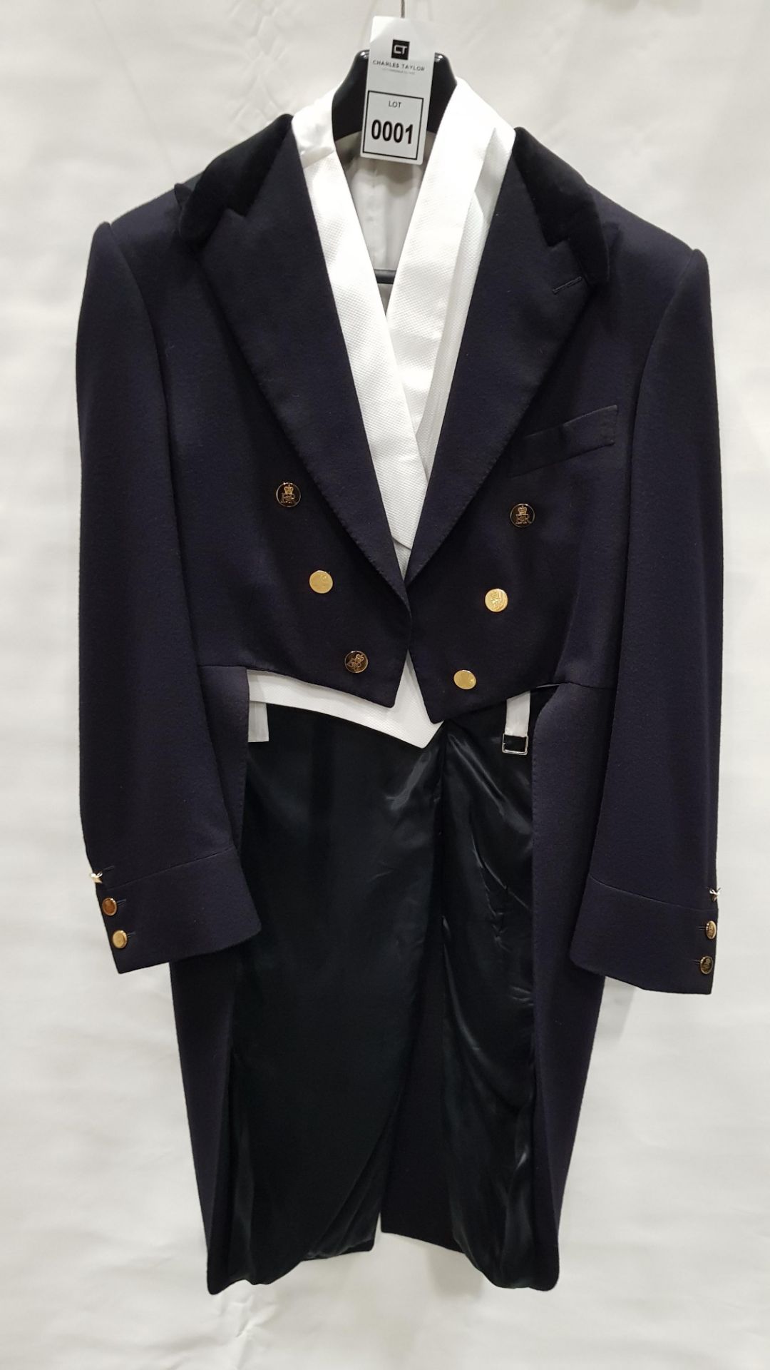 BRAND NEW LUTWYCHE BLACK WOOLEN TAILCOAT WITH ER BUTTONS & VELVET COLLAR COMPLETE WITH A GIEVES &