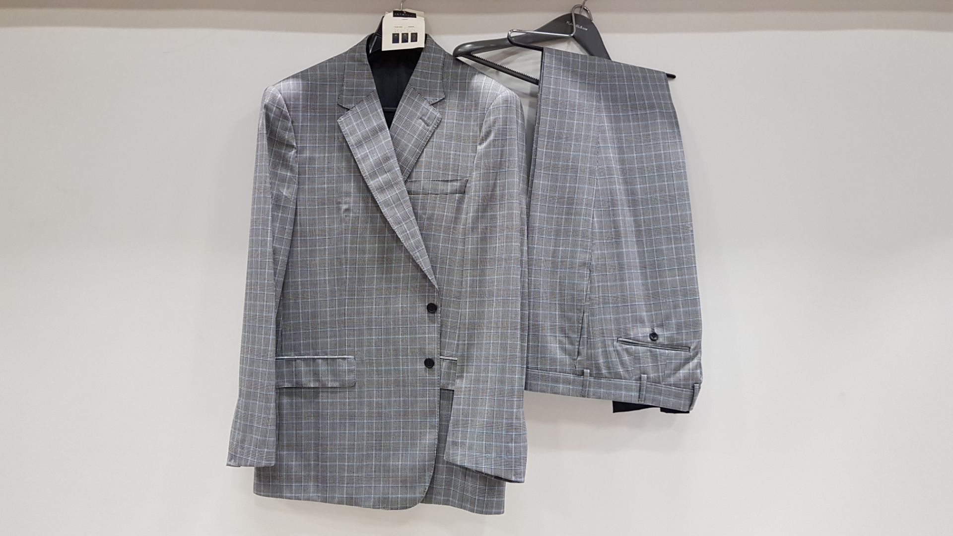 3 X BRAND NEW LUTWYCHE 2 PC GREY AND BLUE CHEQUERED SUITS SIZE 40R, 42R AND 46R (NOTE SUITS ARE