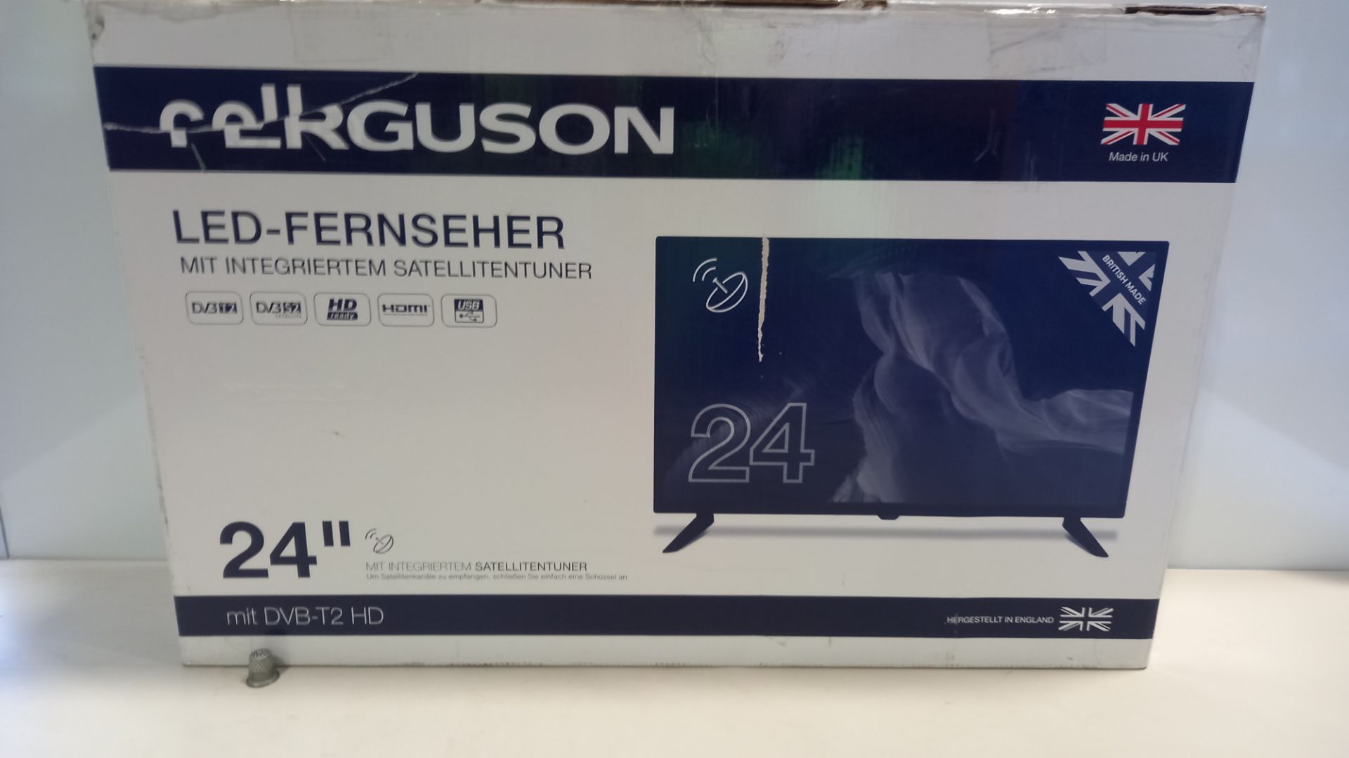 1 X BRAND NEW FERGUSON 24 LED FERNSEHER TV WITH MIT INTEGRIERTEM SATELLITE TUNER