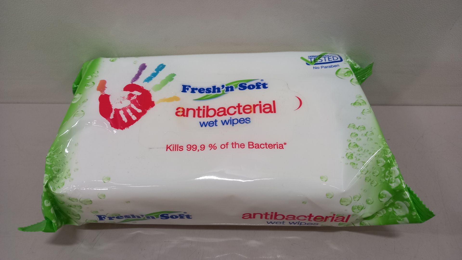 288 X BRAND NEW FRESH N SOFT ANTIBACTERIAL WET WIPES (DERMATOLOGICALLY TESTED / NO PARABEN) - 60