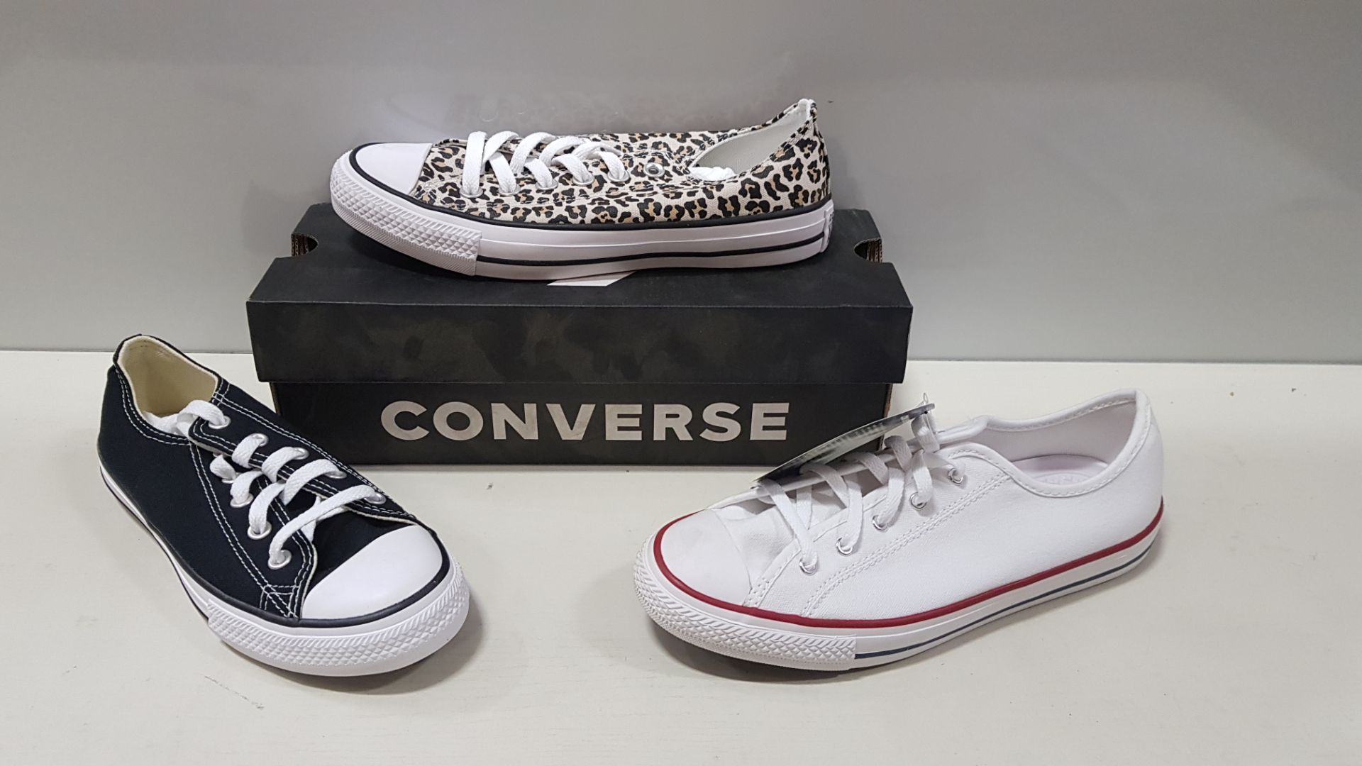 5 X BRAND NEW CONVERSE ALLSTAR SHOE LOT COMTAINING 3 X LEOPARD PRINT CONVERSE SIZE UK 4.5 1X WHITE