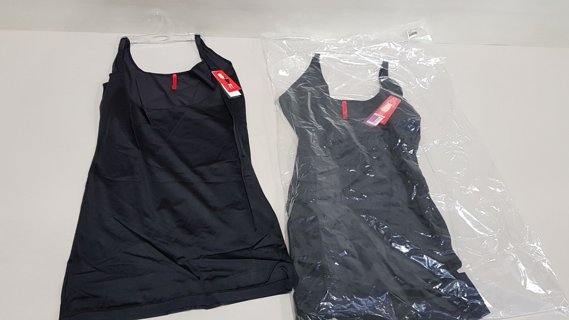 22 X BRAND NEW SPANX OPEN BUST SLIP SHAPER IN BLACK SIZE 2X