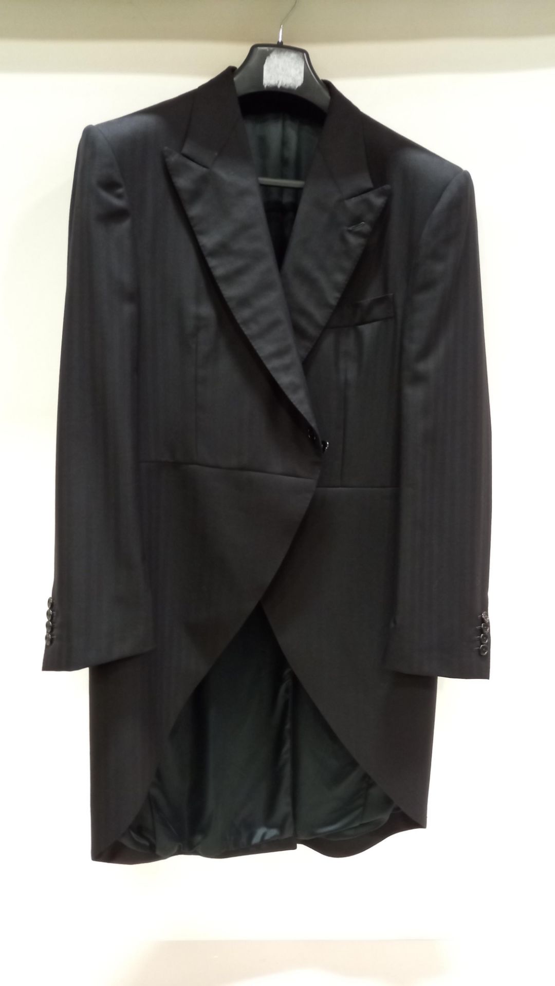 3 X BRAND NEW LUTWYCHE TAILORED BLACK TAILCOATS SIZE 46L,46R,40S (PLEASE NOTE NOT FULLY TAILORED)