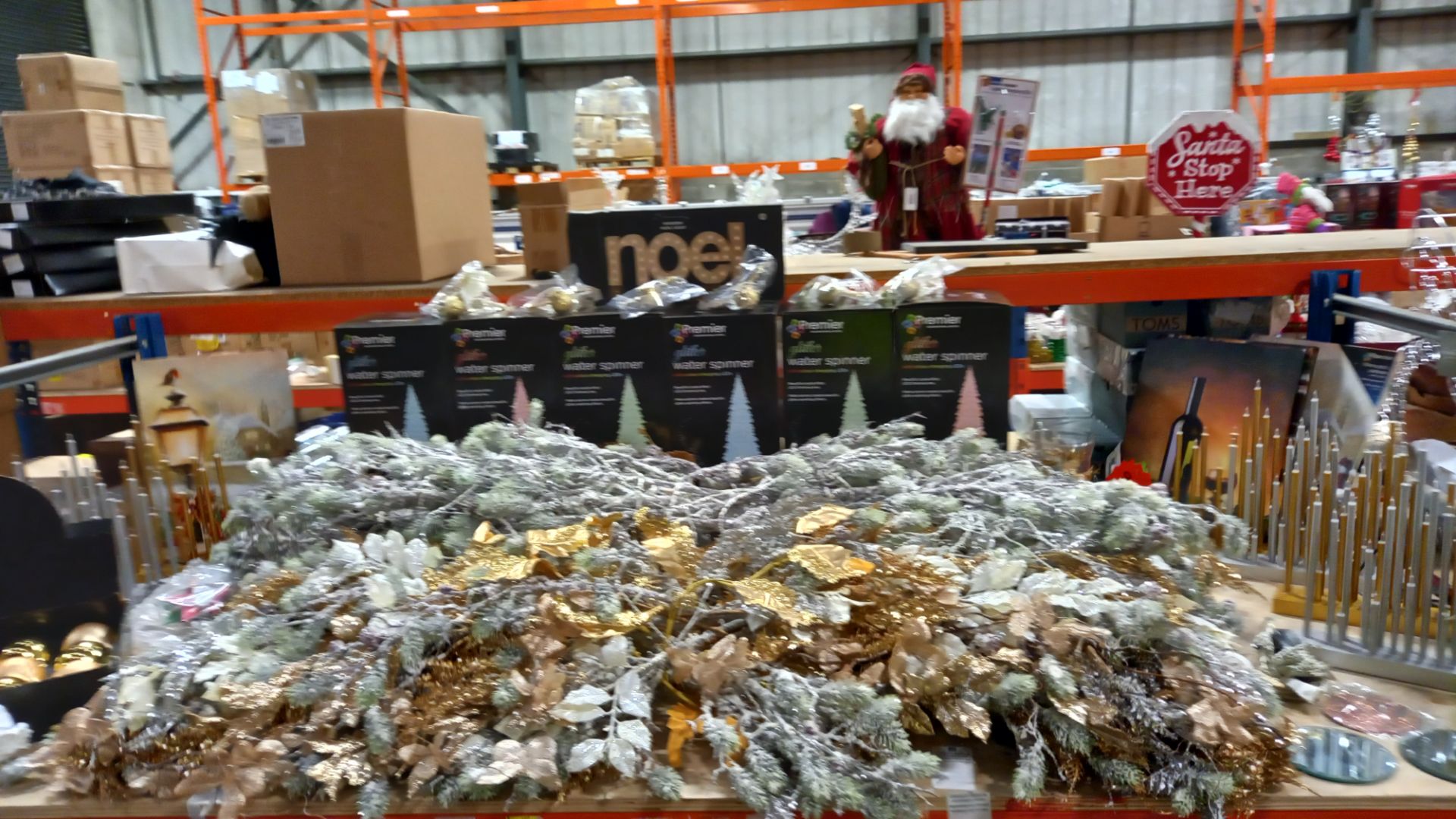 LARGE QUANTITY ASSORTED BRAND NEW CHRISTMAS LOT CONTAINING BAUBLES, LED CANDLES, PREMIER GLITTER