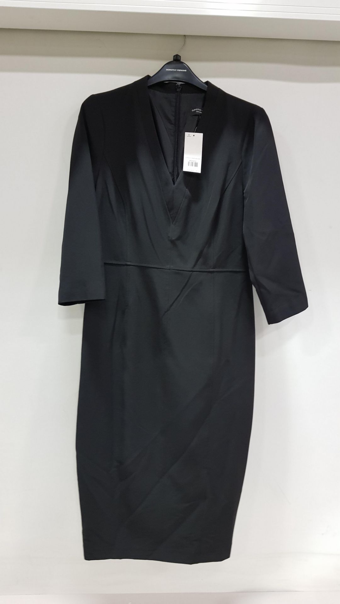 25 X BRAND NEW TOPSHOP BLACK DRESSES IN VARIOUS SIZES I.E 6, 8, 10,12 AND 14