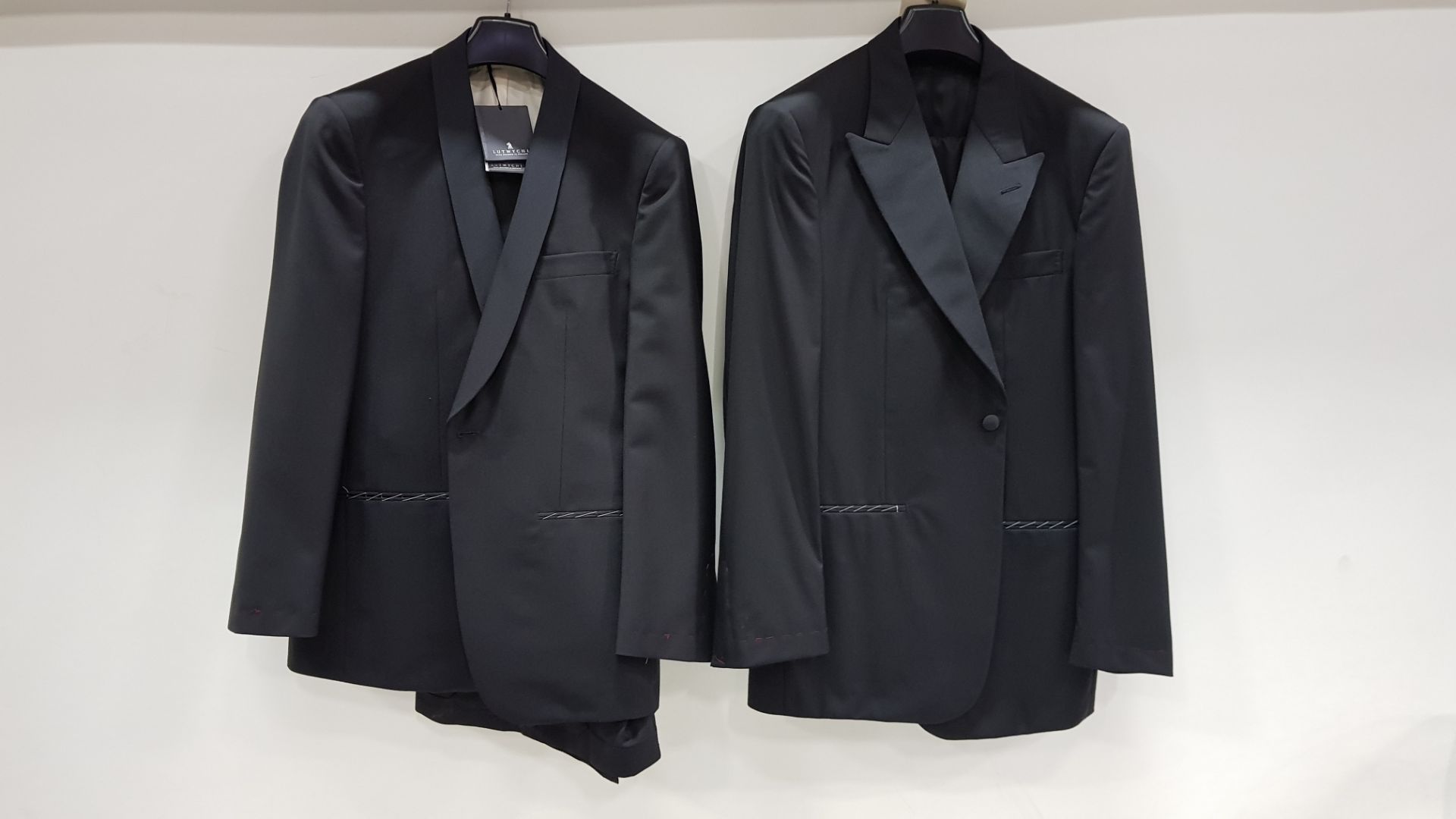 3 X BRAND NEW LUTWYCHE BLACK TAILORED SUITS SIZES 54L, ,52R, 46R (PLEASE NOTE SUITS NOT FULLY