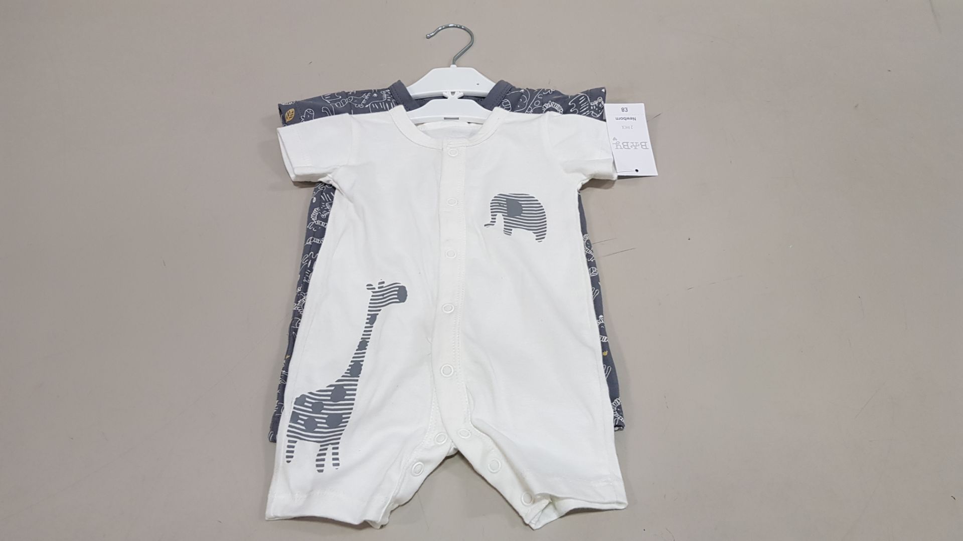80X BRAND NEW TINY BABY TWO PIECE SETS RRP £5.00 (TOTAL RRP £400.00)