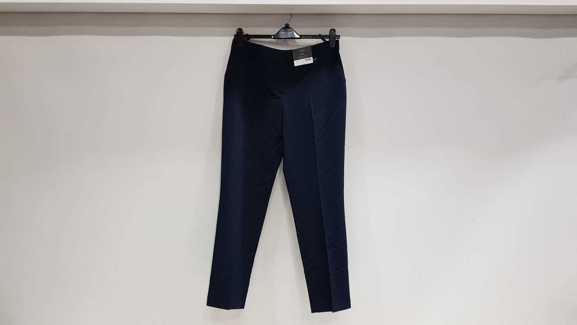 20 X BRAND NEW DOROTHY PERKINS NAVY SLIM TROUSERS IN SIZE 10, 12 AND 14 RRP £20.00 (TOTAL RRP £400.