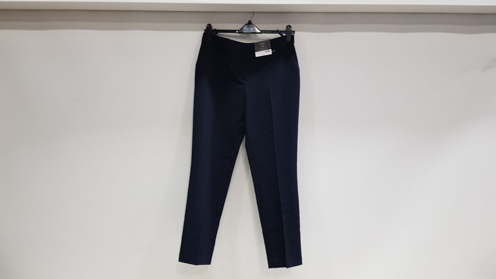 20 X BRAND NEW DOROTHY PERKINS NAVY SLIM TROUSERS IN SIZE 10, 12 AND 14 RRP £20.00 (TOTAL RRP £400.