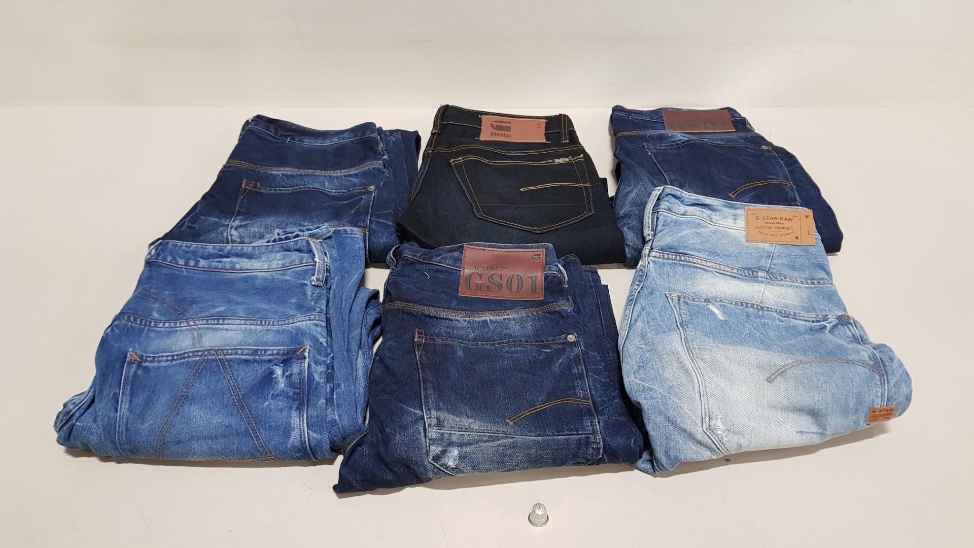 6 X PAIRS OF BRAND NEW G-STAR RAW JEANS IN VARIOUS STYLES & COLOURS IE. LIGHT BLUE, DARK BLUE AND